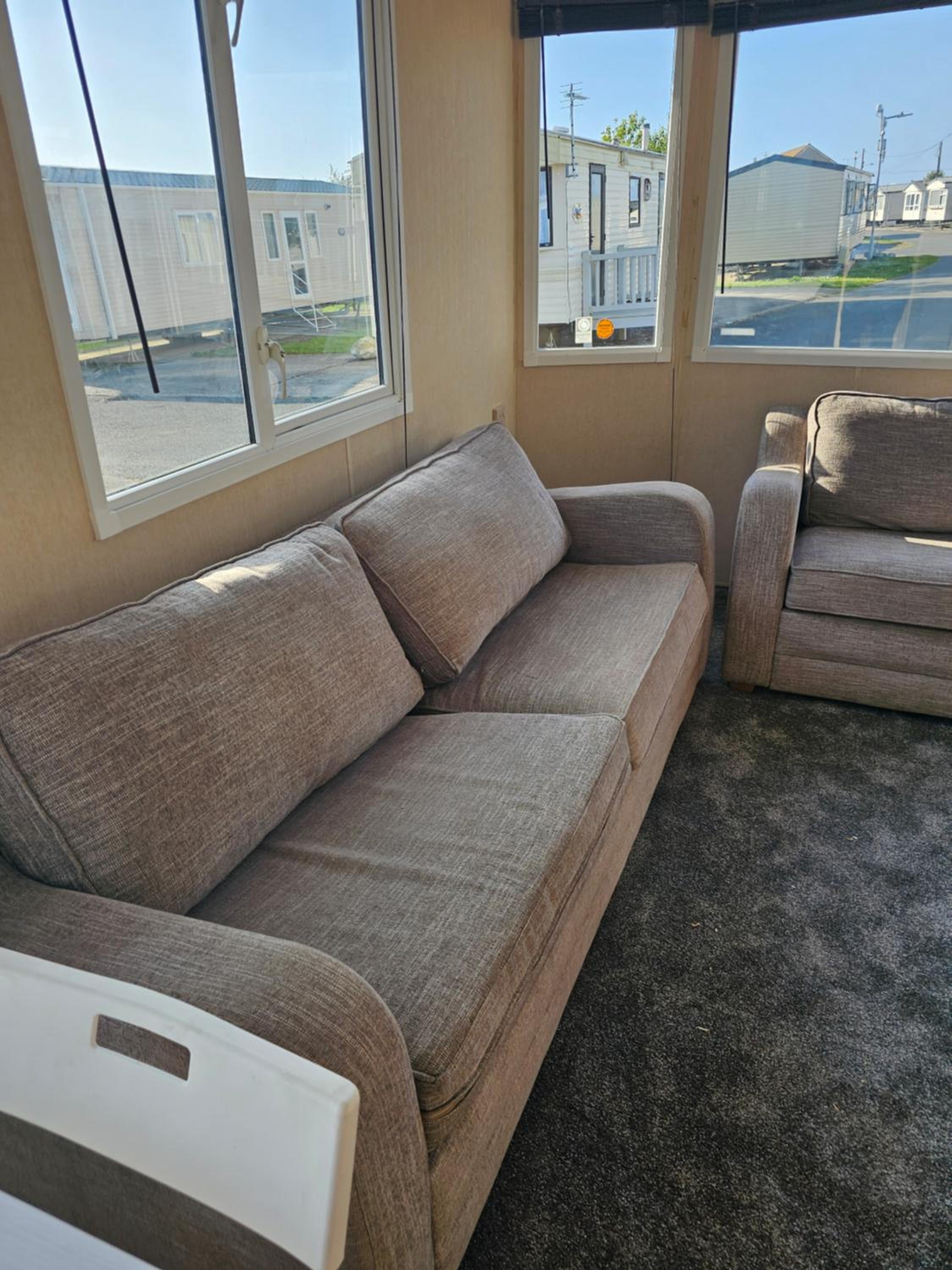 Three-Bedroom Apartment photo 2