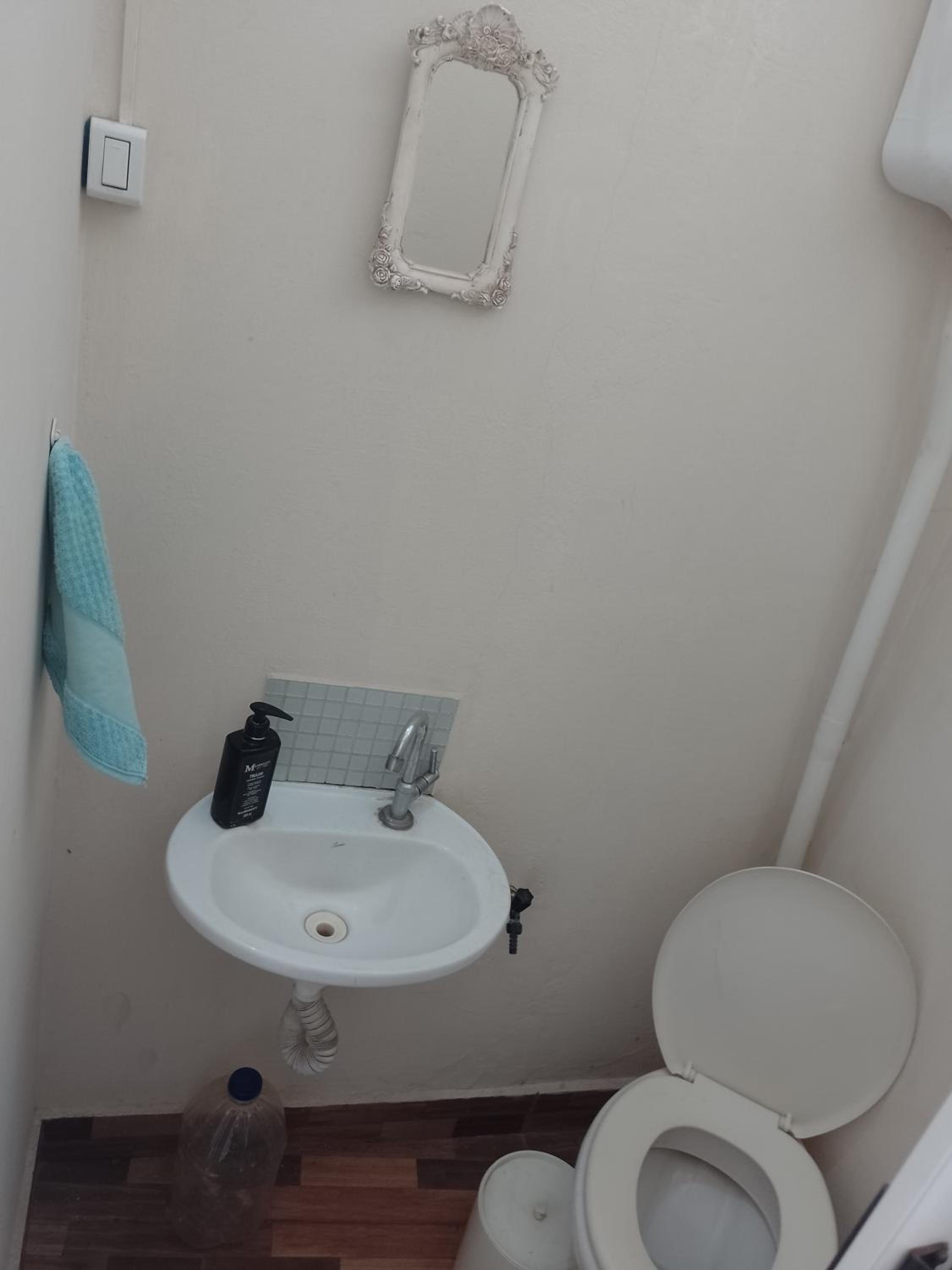 One-Bedroom House photo 3