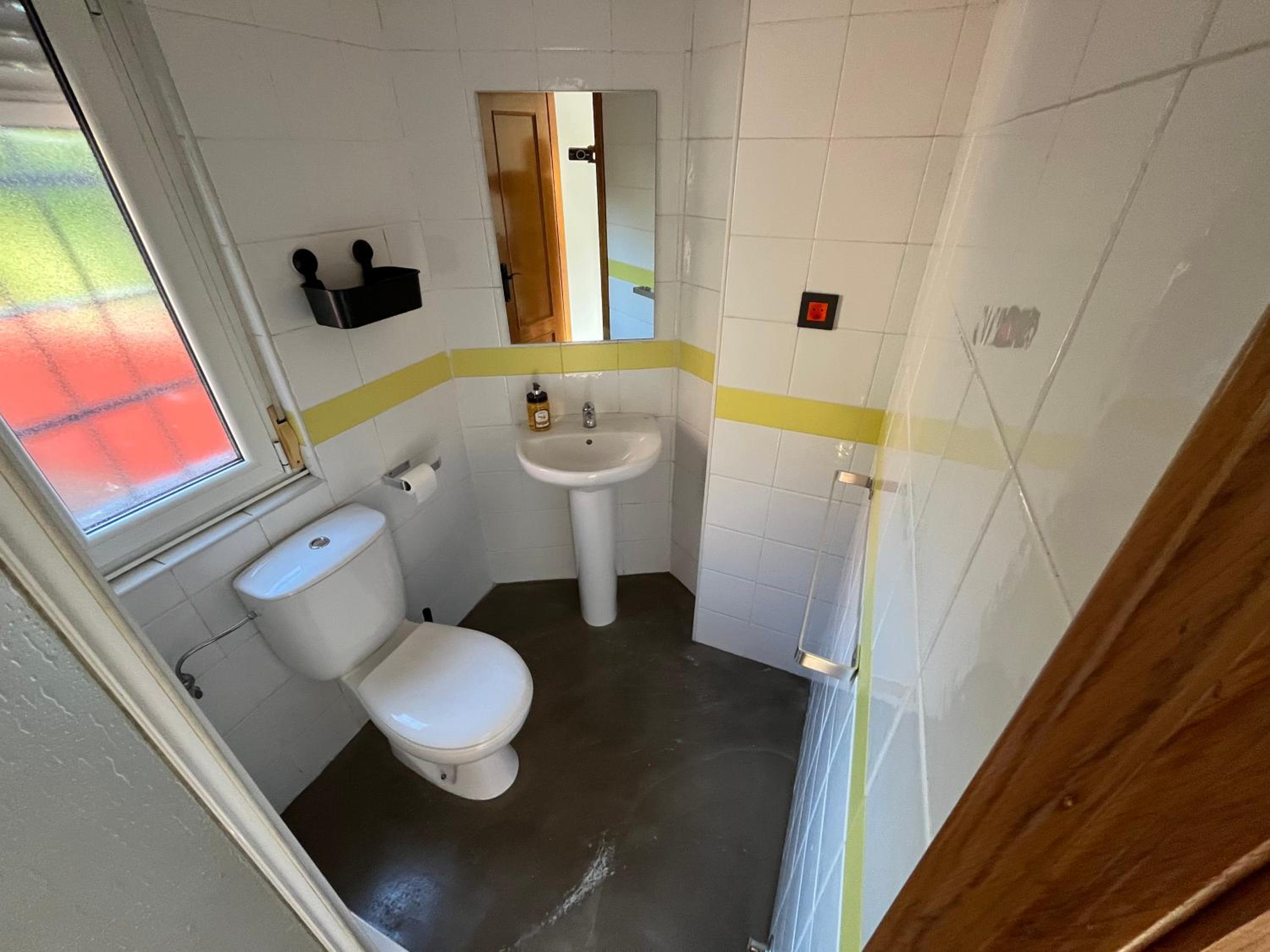 Double Room - Photo 8
