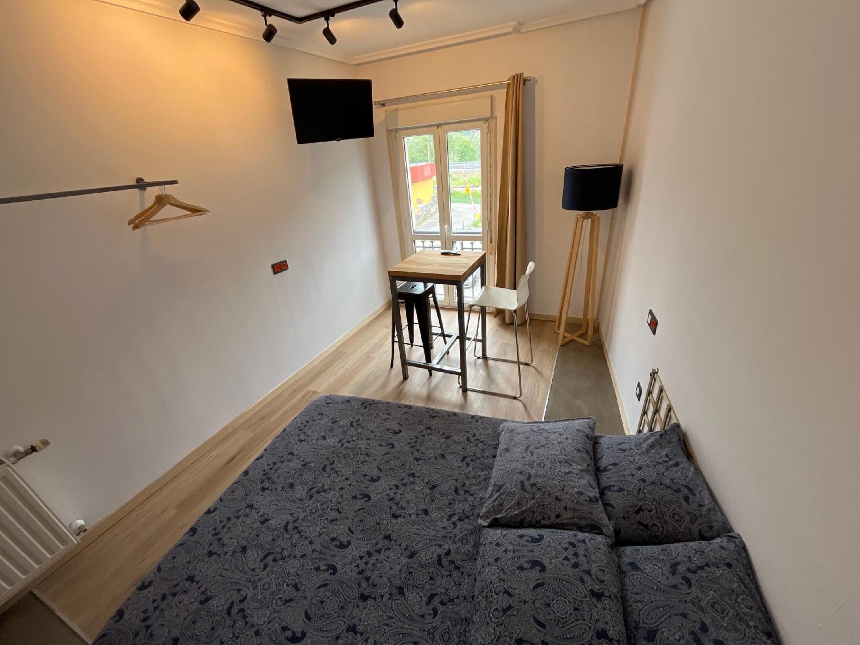 Double Room - Photo 5