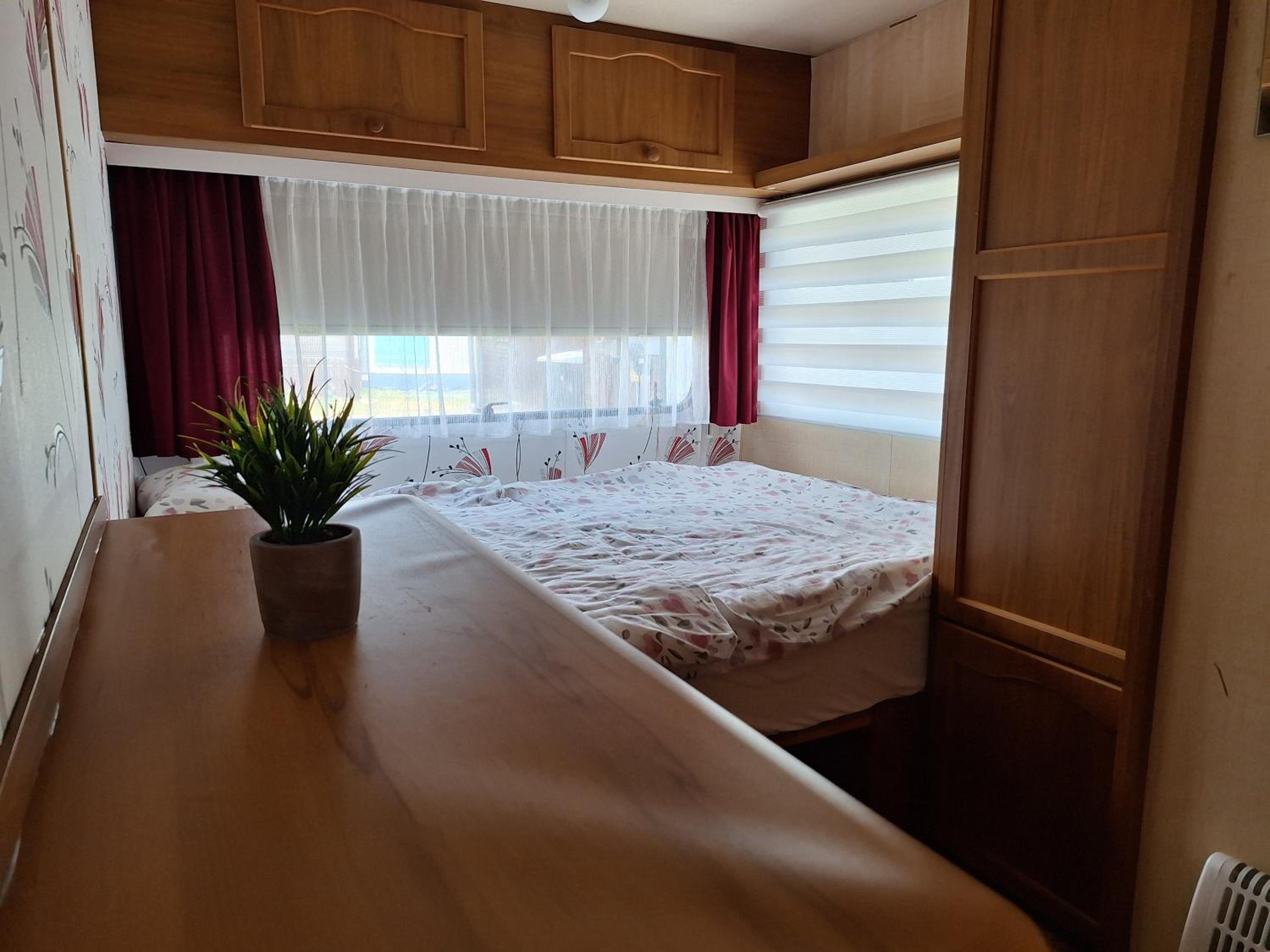 One-Bedroom House photo 1