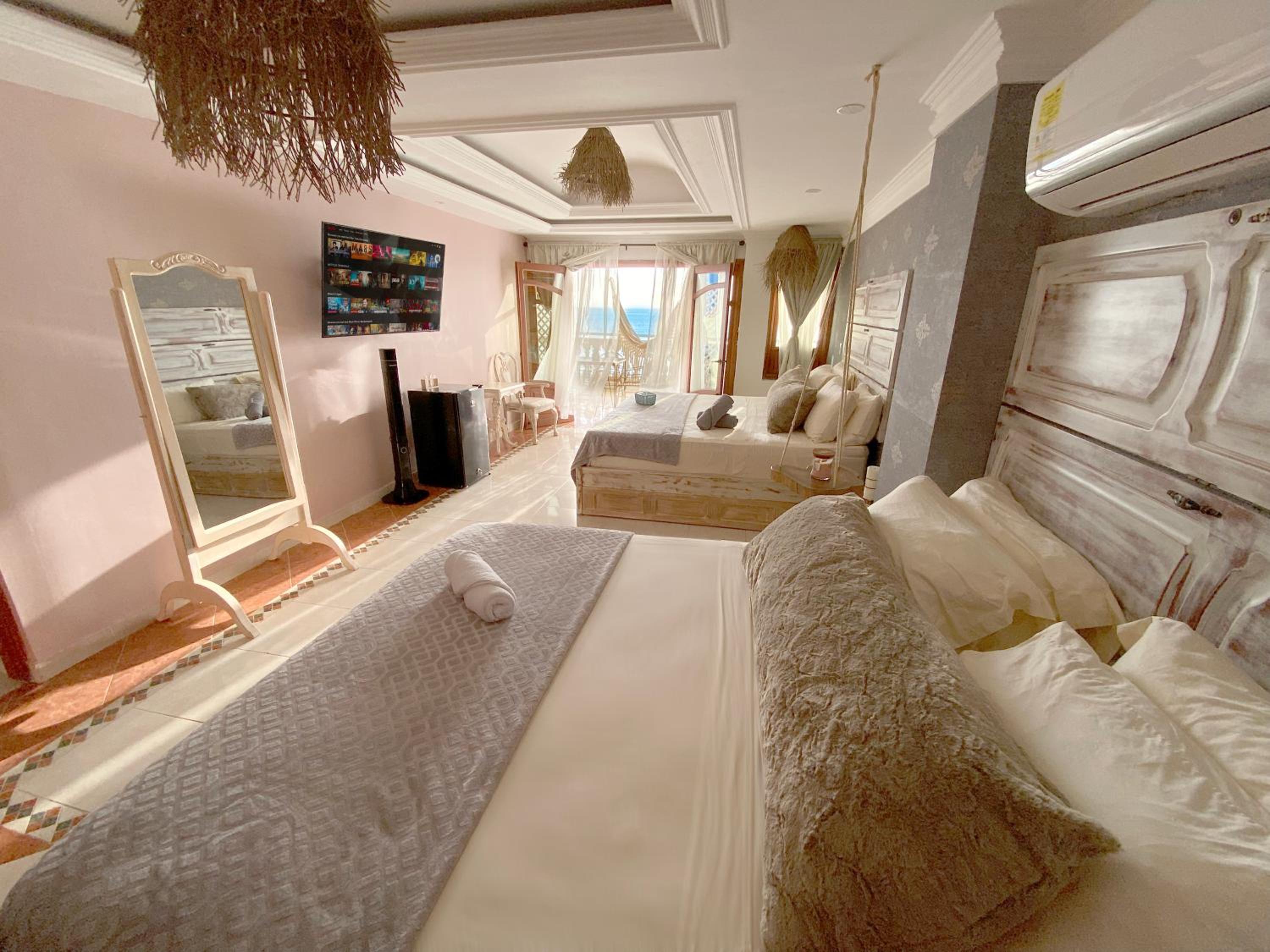 Standard Twin Room with Sea View photo 1