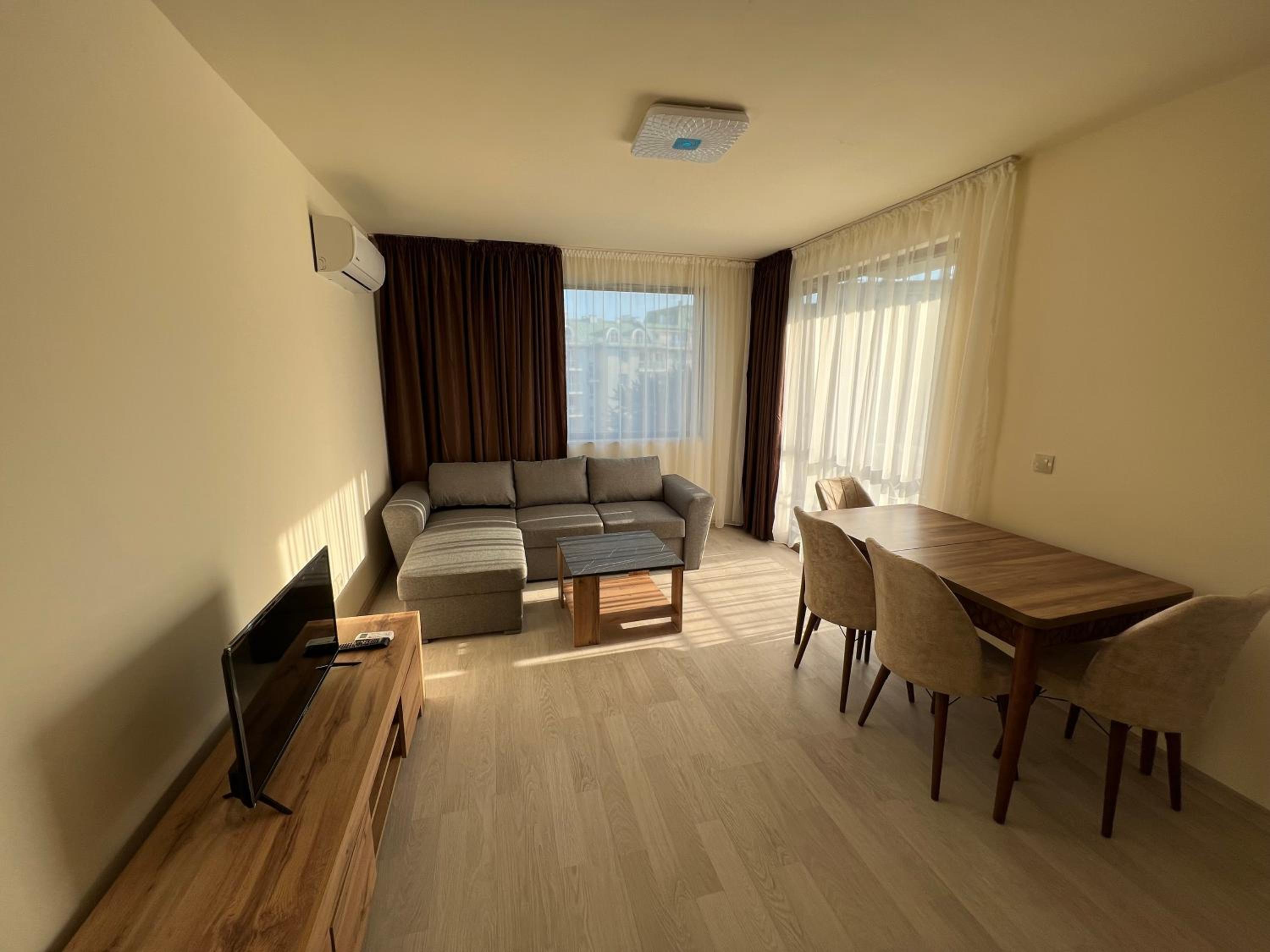 Two-Bedroom Deluxe Apartment with Balcony photo 1
