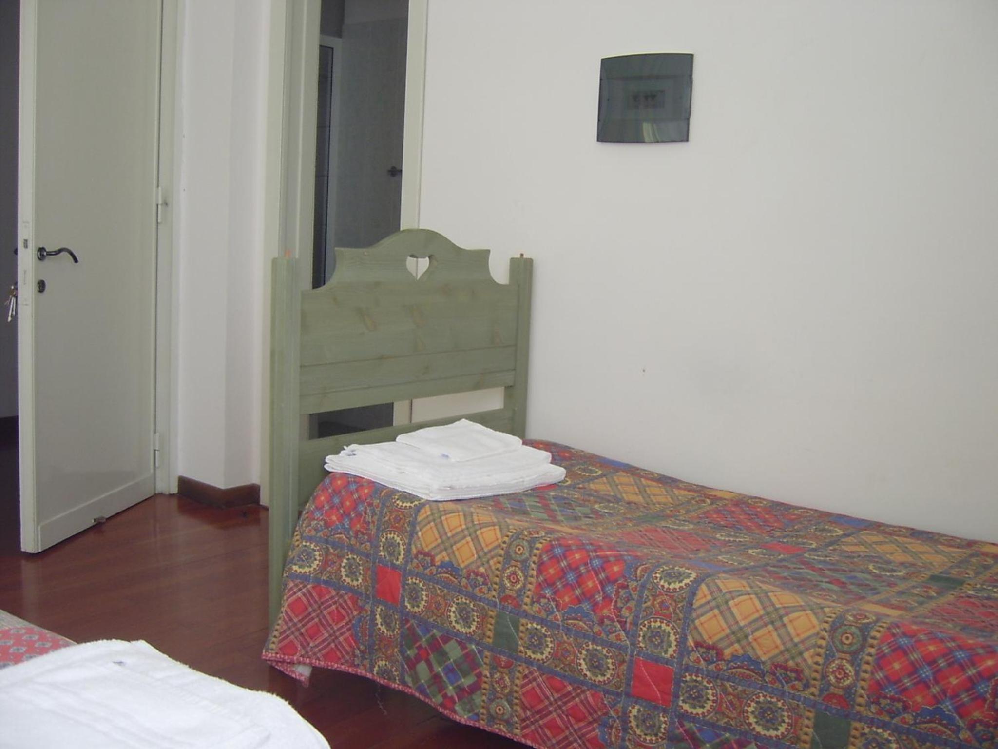 Triple Room with Private Bathroom - Photo 1