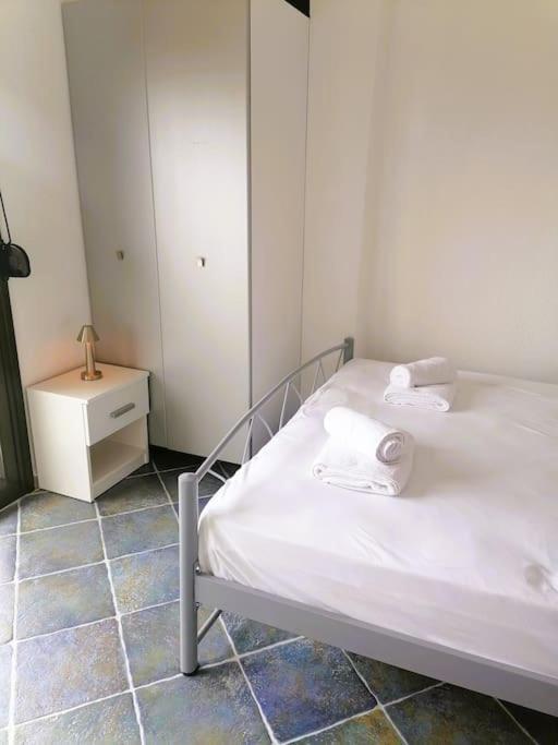 One-Bedroom Standard Apartment
