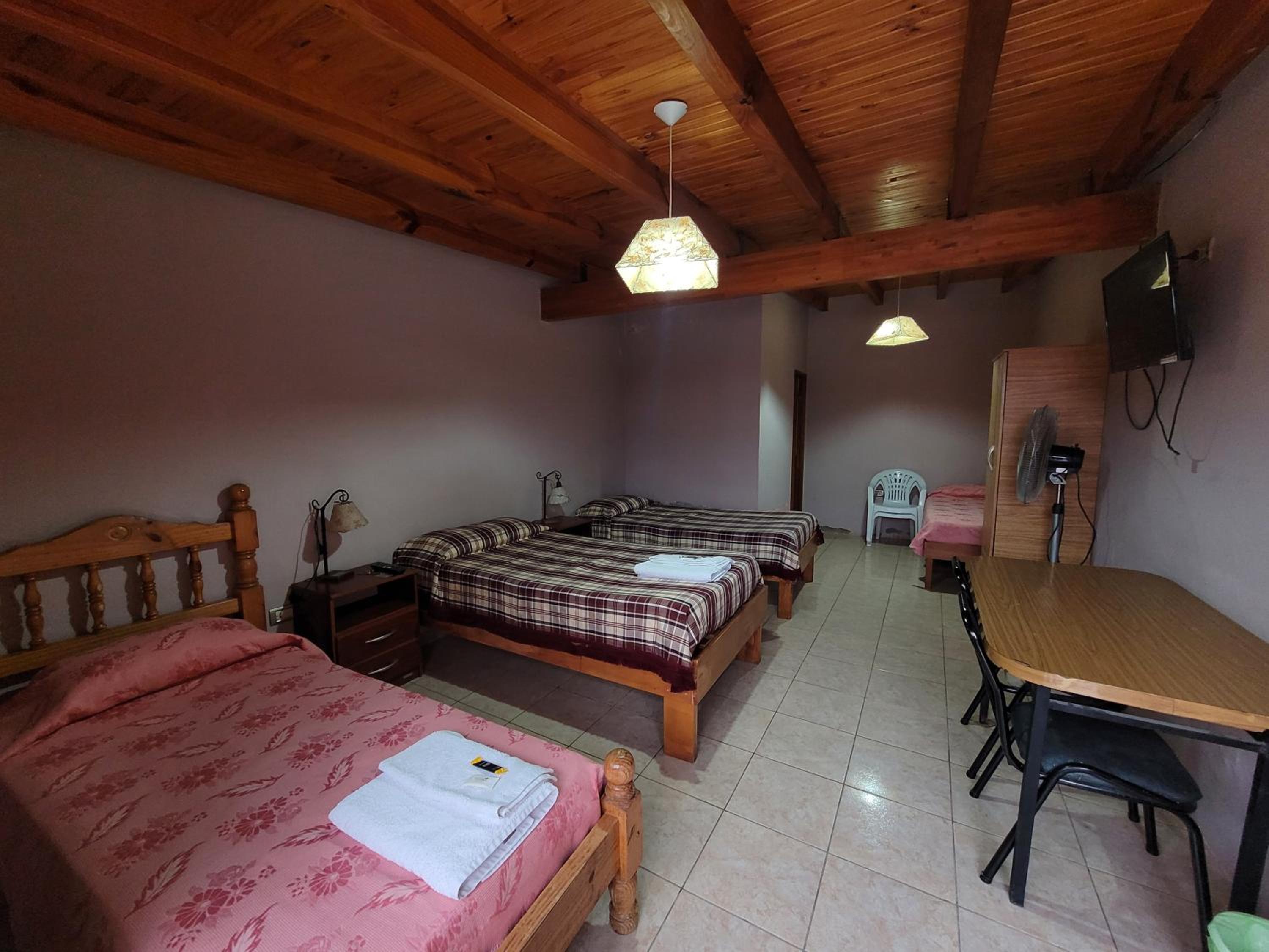 Quadruple Room with Private Bathroom photo 2