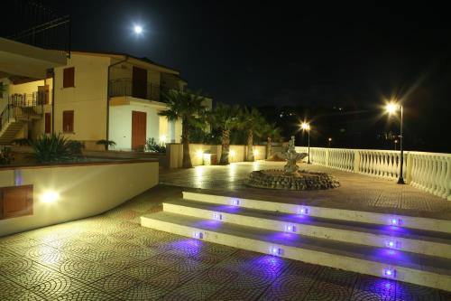 Luxury Three-Bedroom Apartment - Apartment 1 photo 2