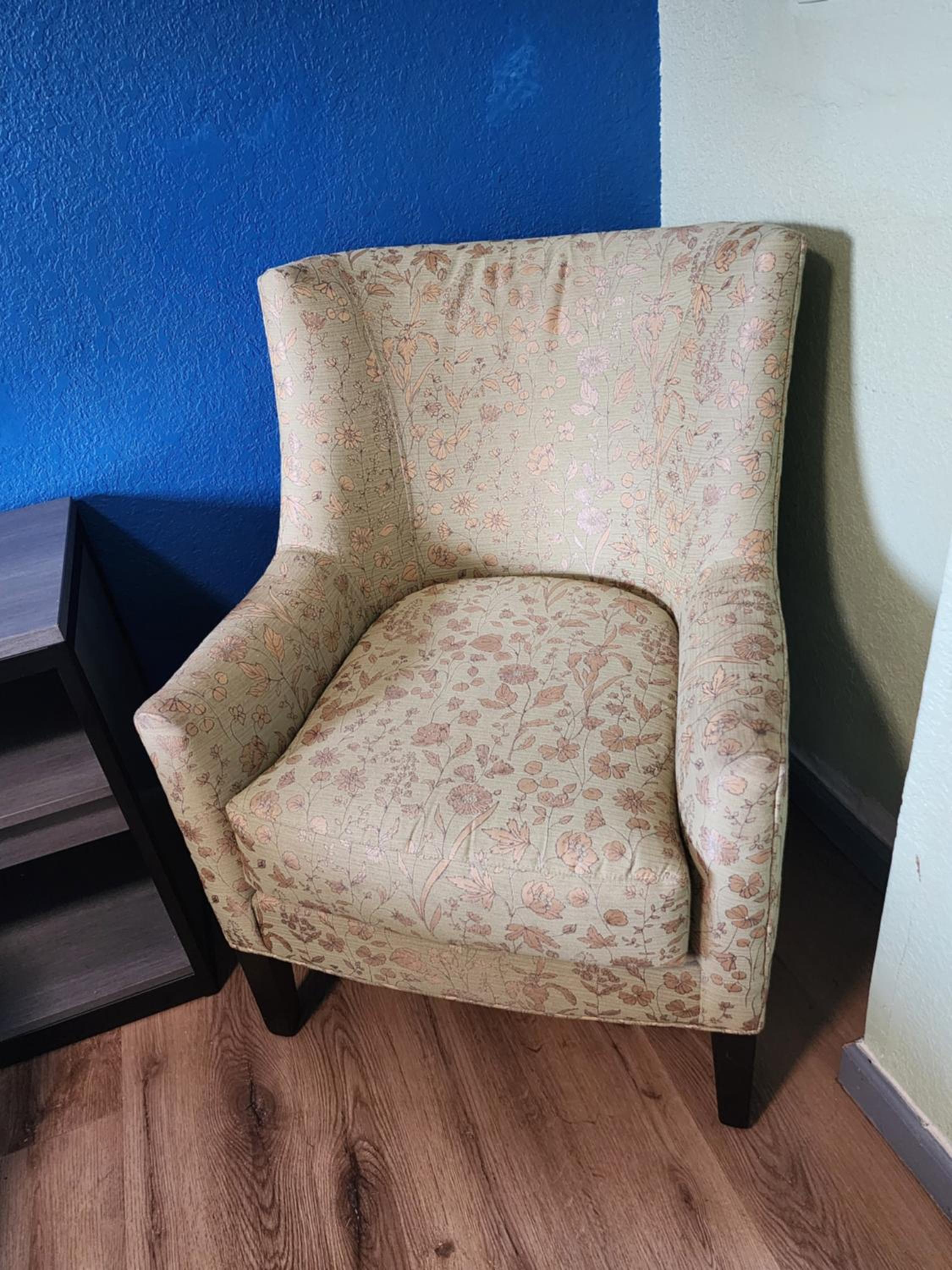 King Room - Non-Smoking - Photo 15