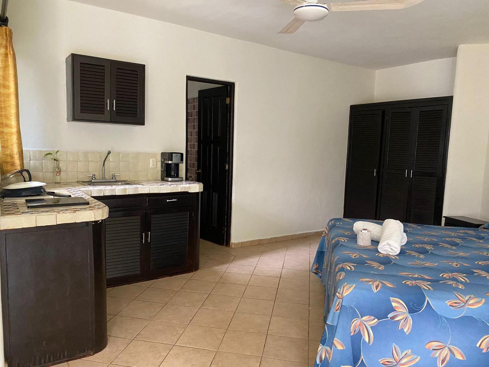 King Suite with Balcony photo 1