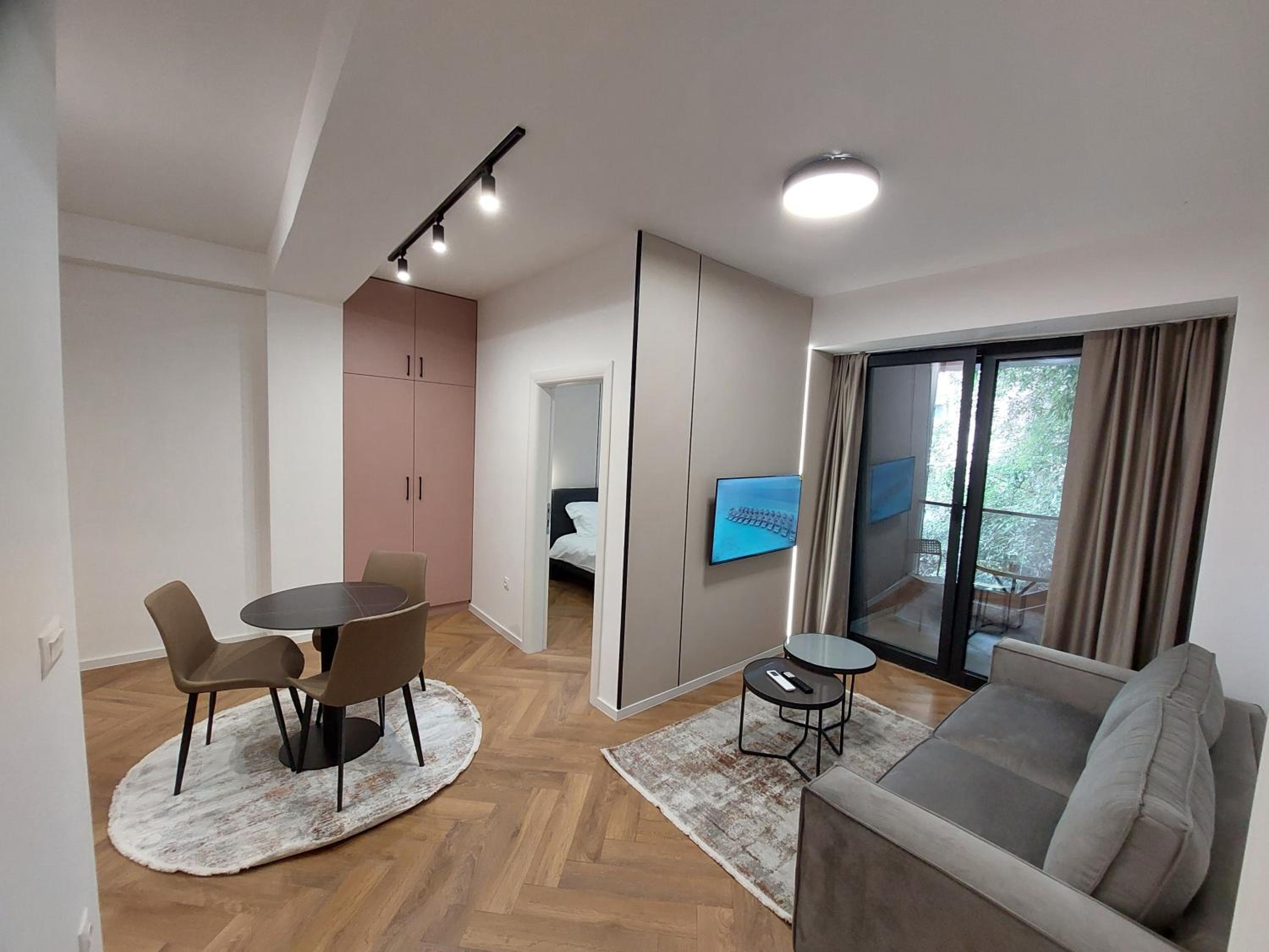 One-Bedroom Superior Suite with Balcony