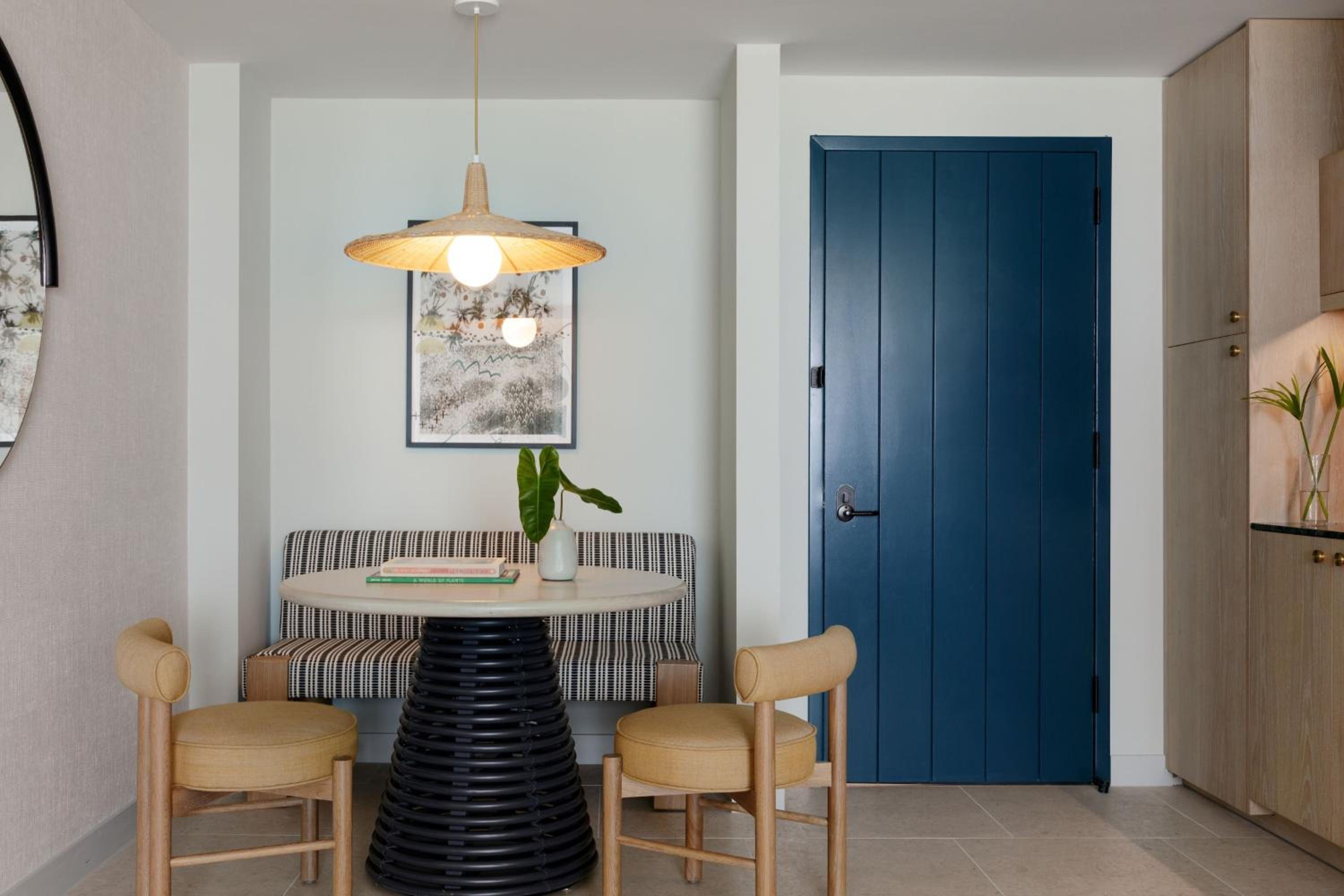 One-Bedroom Suite with Ocean View - Photo 2
