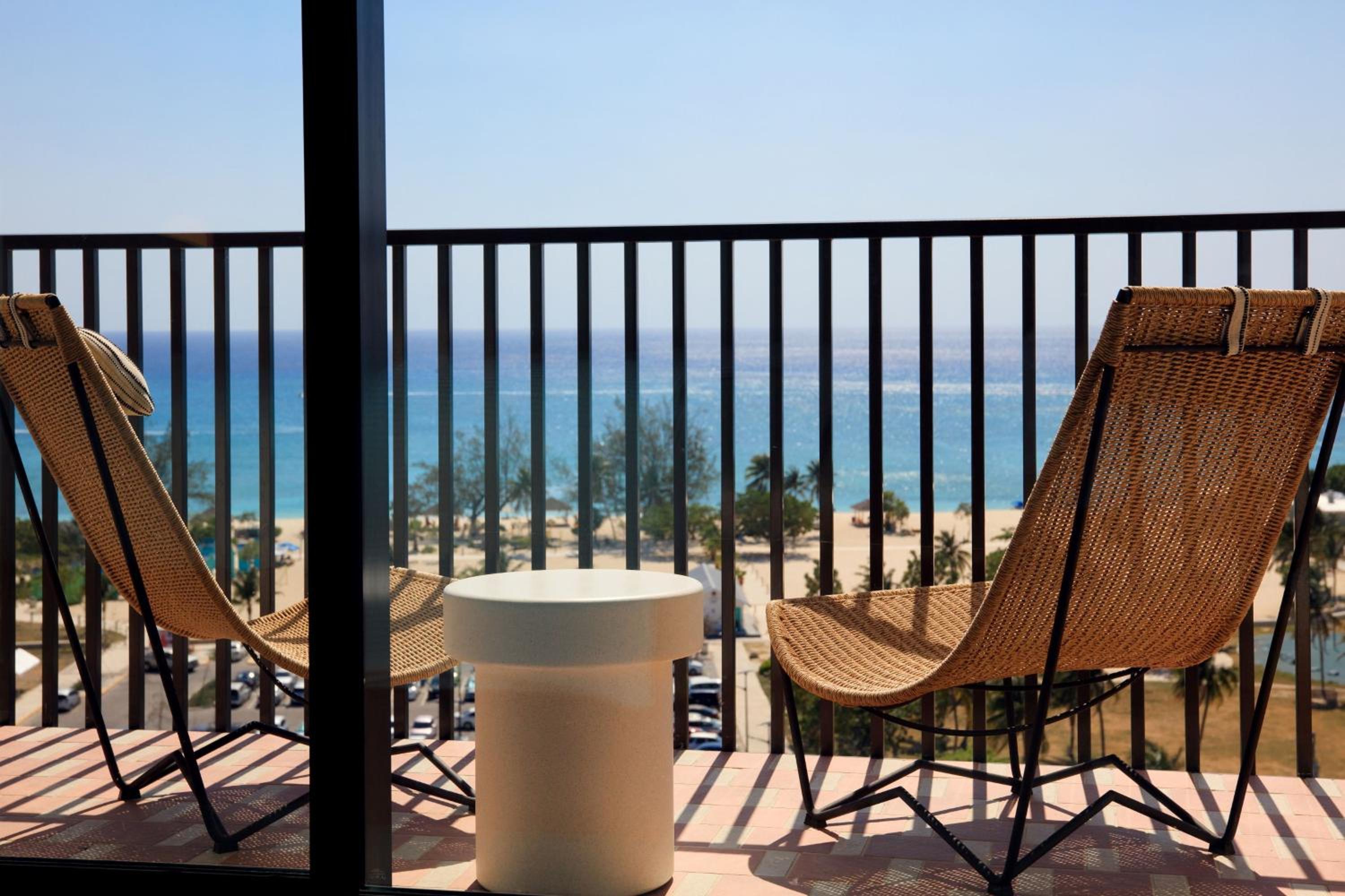 Premium King Room with Ocean View - Photo 6