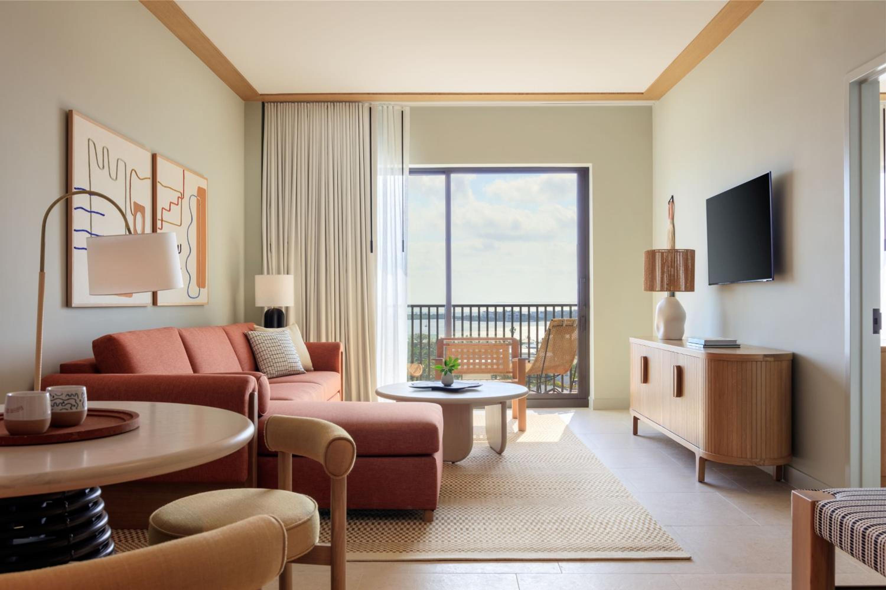 One-Bedroom King Suite with Harbor View - Photo 4