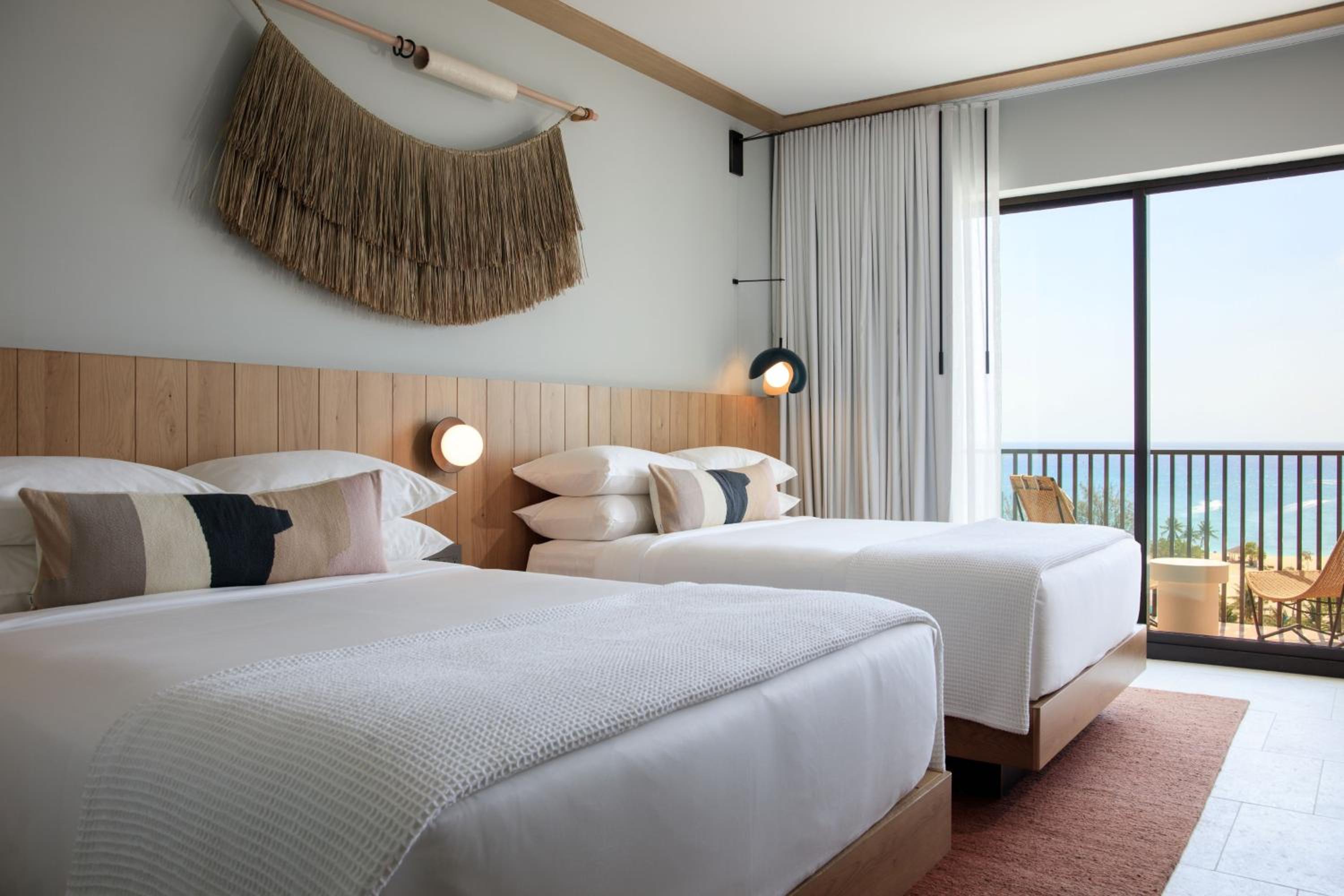 Premium Queen Room with Two Queen Beds and Ocean View - Photo 3