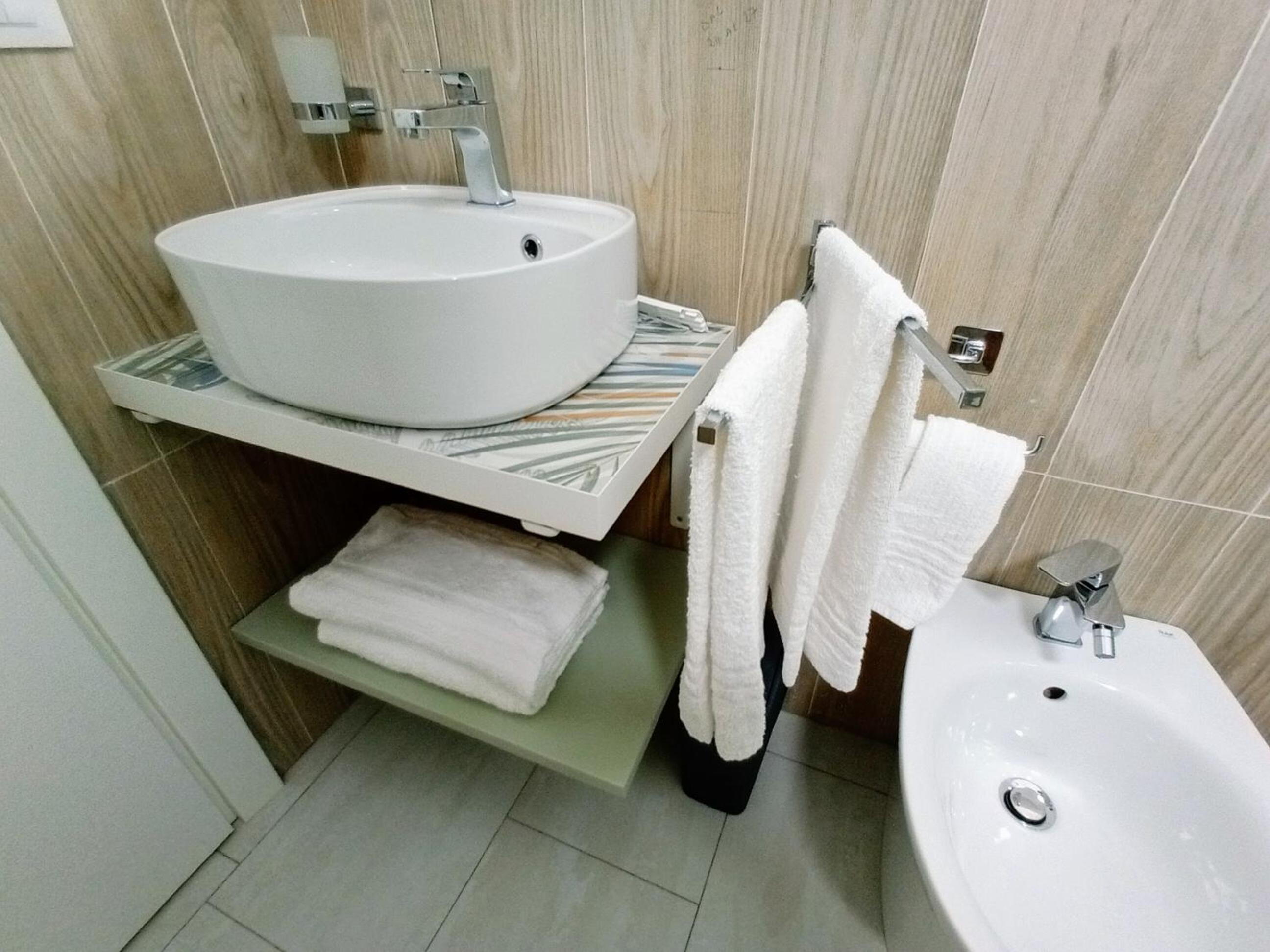 Double or Twin Room with Private External Bathroom photo 3