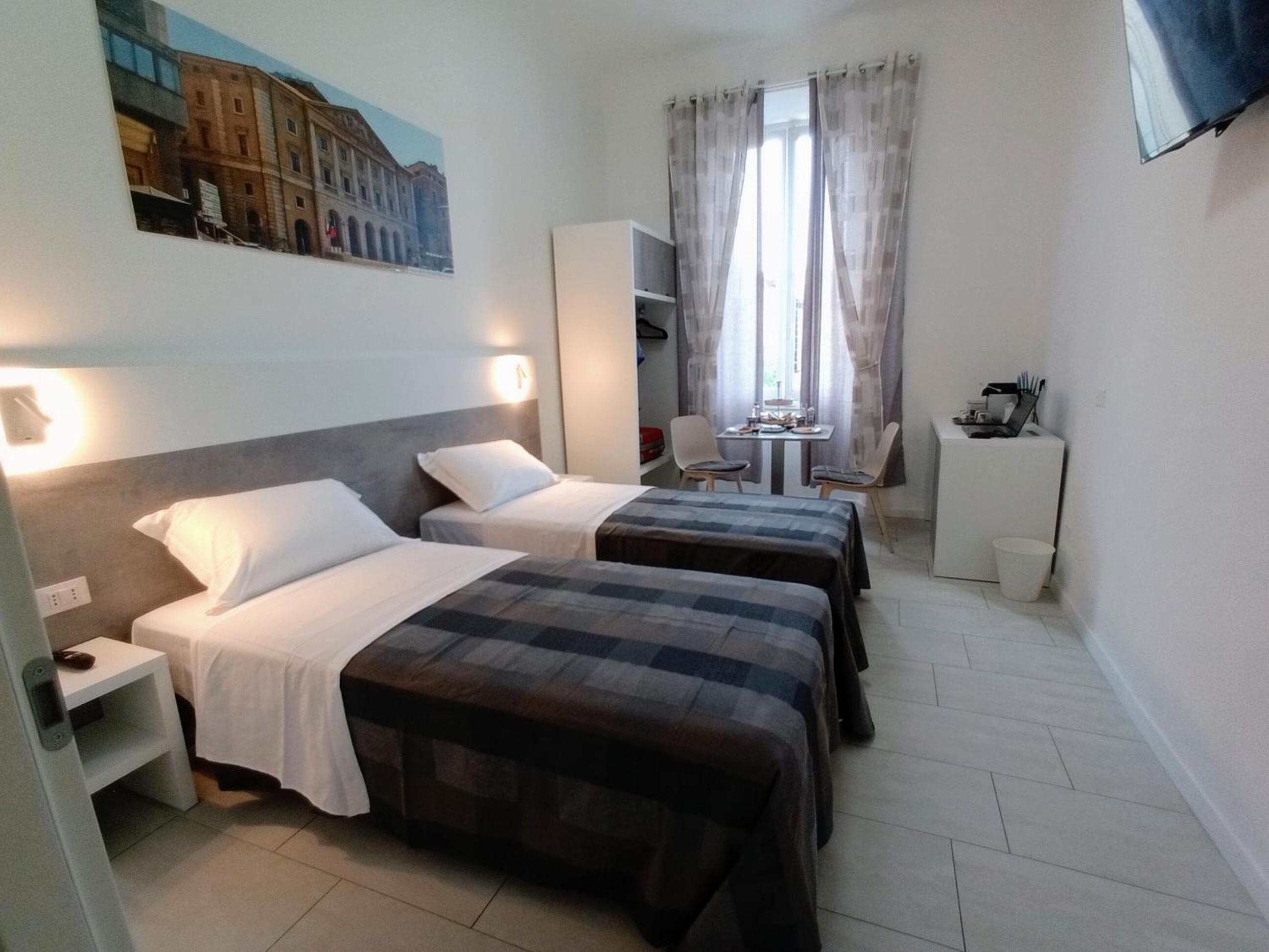 Double or Twin Room with Private External Bathroom photo 1