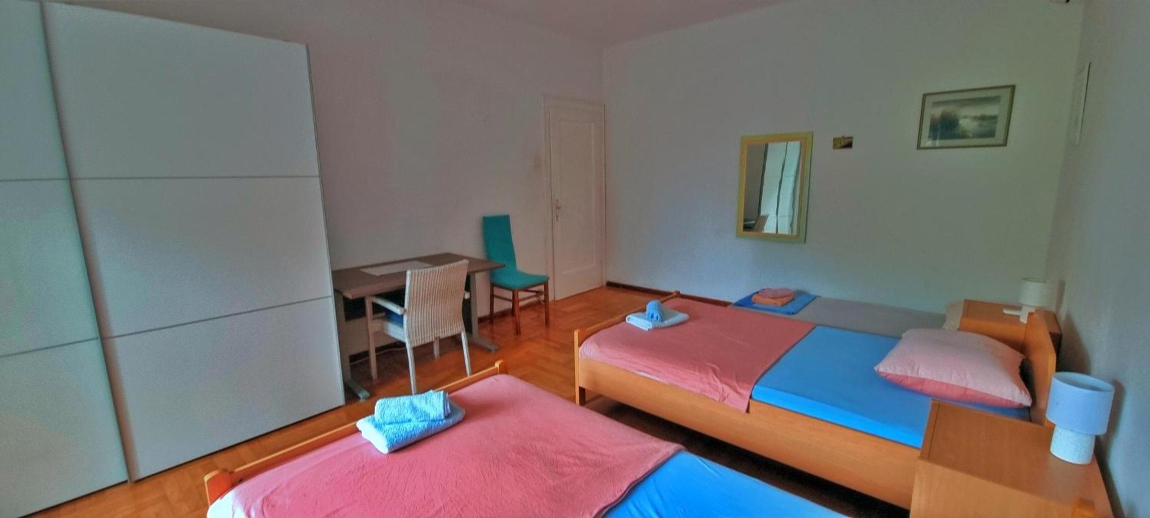 Apartment with Balcony - Photo 16