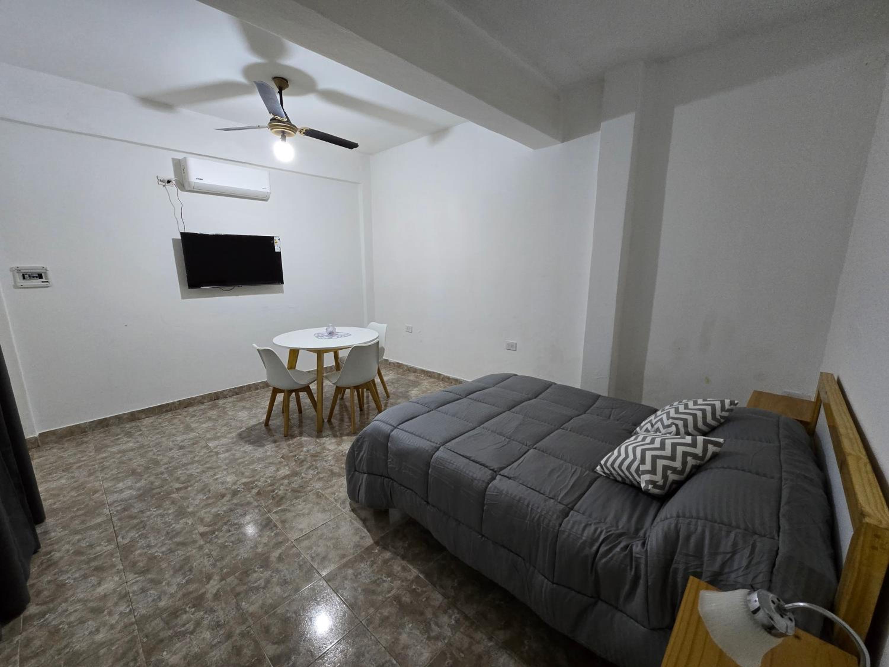 One-Bedroom Apartment photo 3