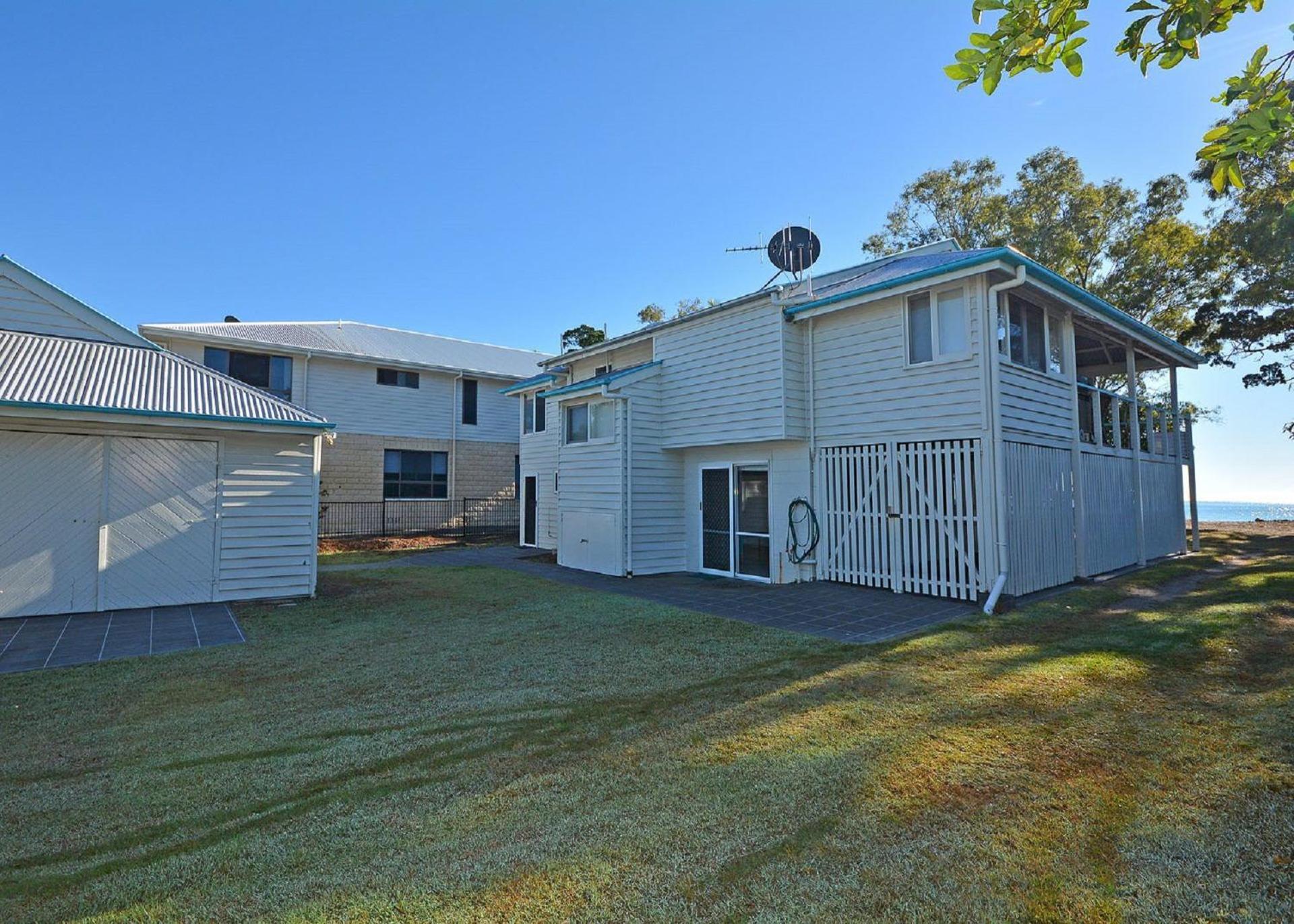 Four-Bedroom House photo 2
