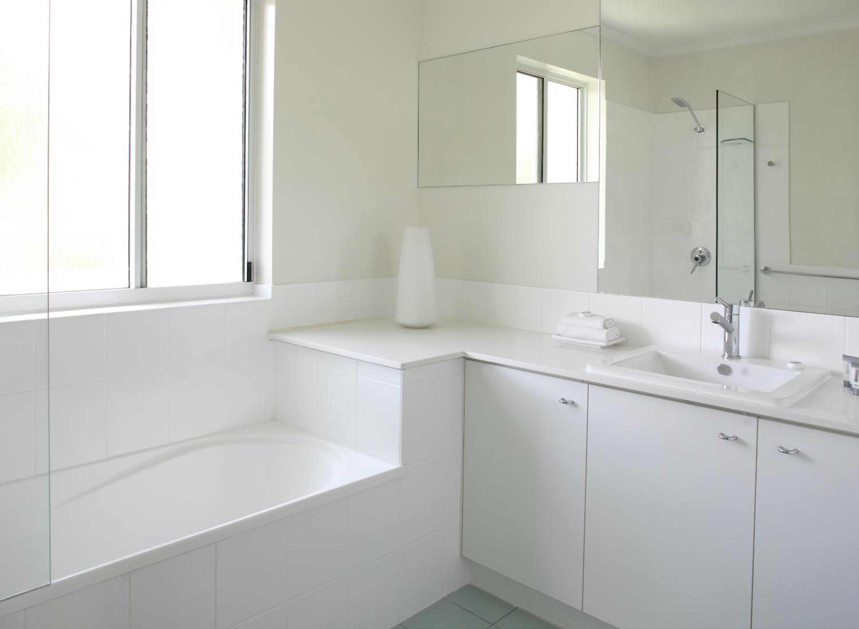 One-Bedroom Apartment with Balcony - Photo 10