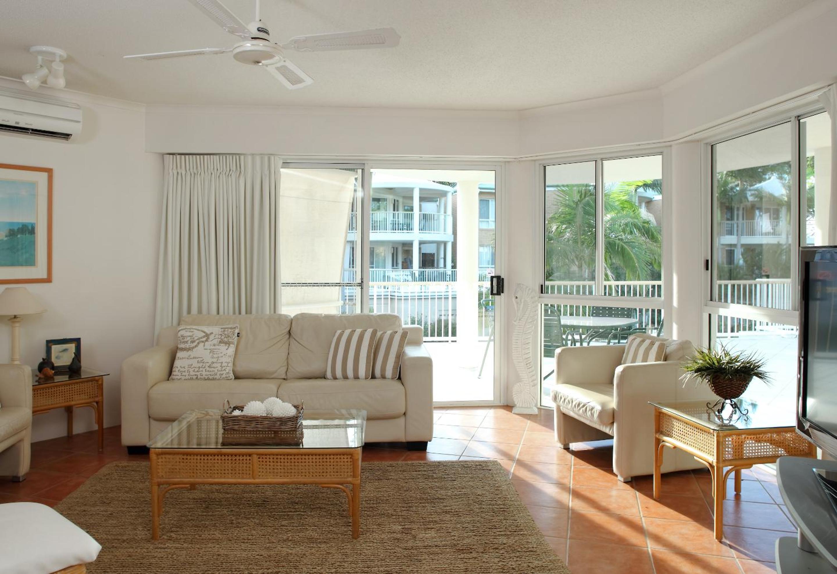 One-Bedroom Apartment with Balcony - Photo 8