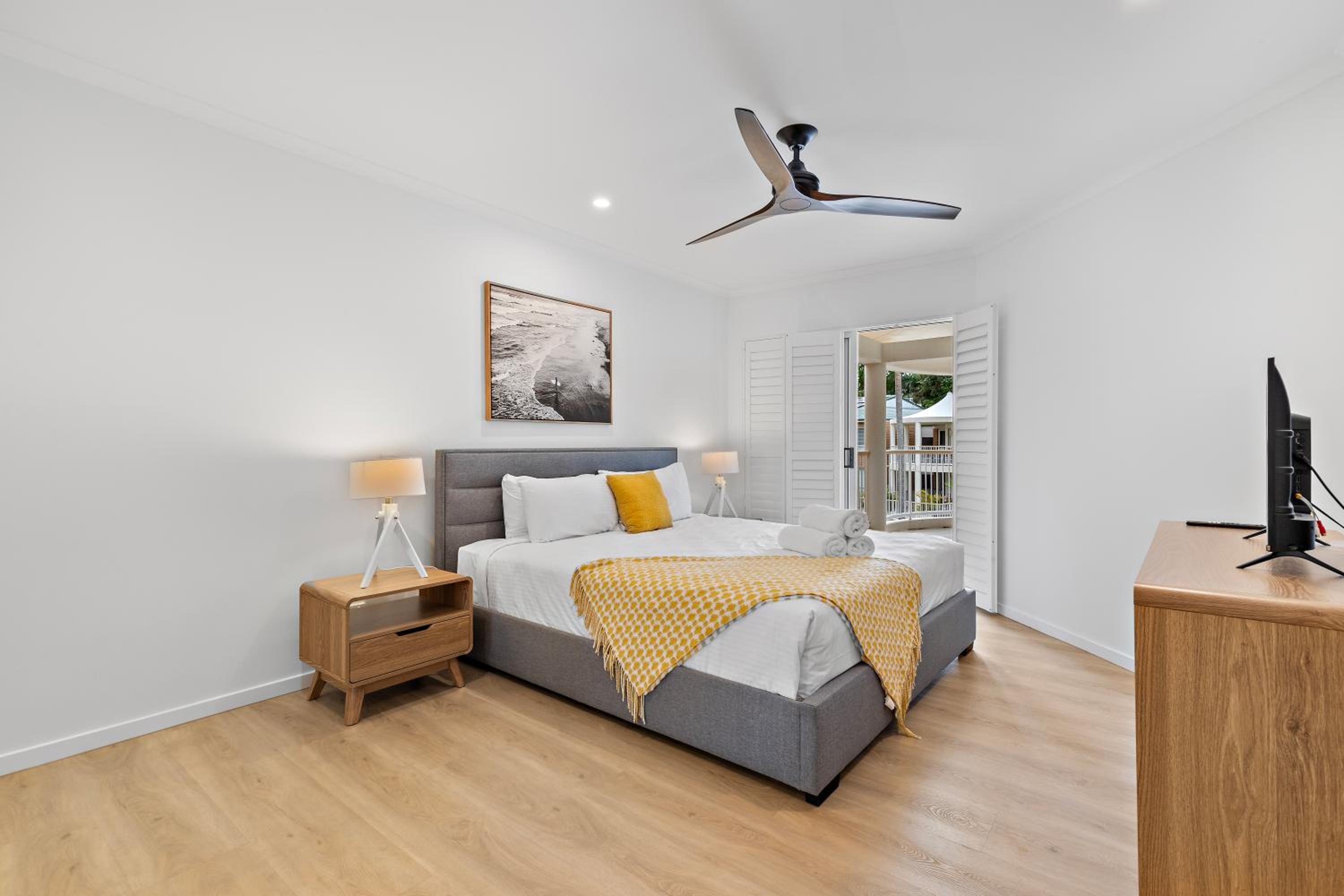 One-Bedroom Apartment with Balcony - Photo 4