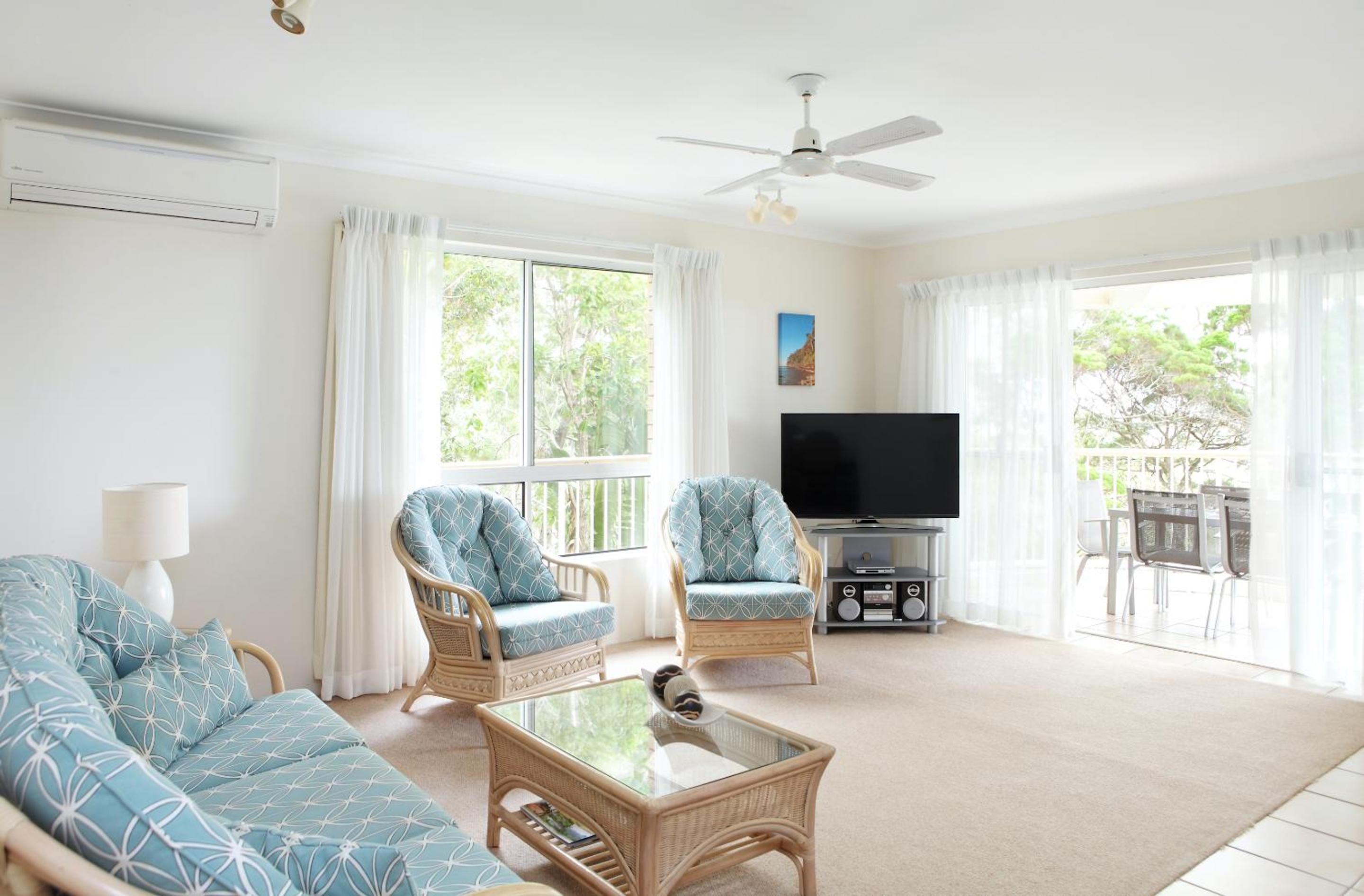 One-Bedroom Apartment with Balcony - Photo 6