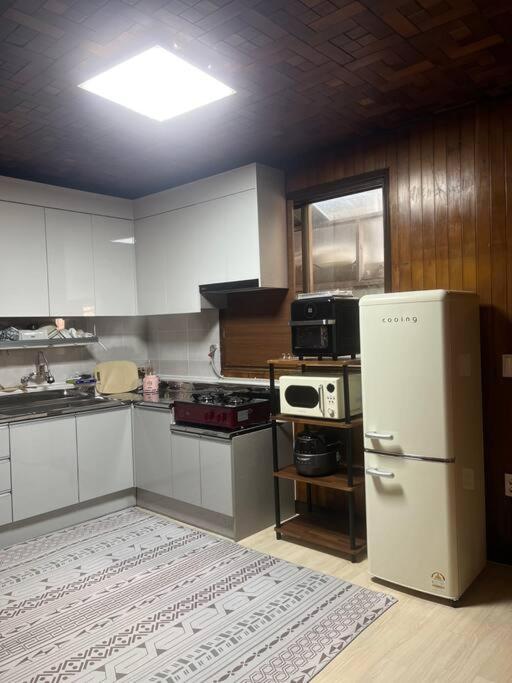 Two-Bedroom House photo 3