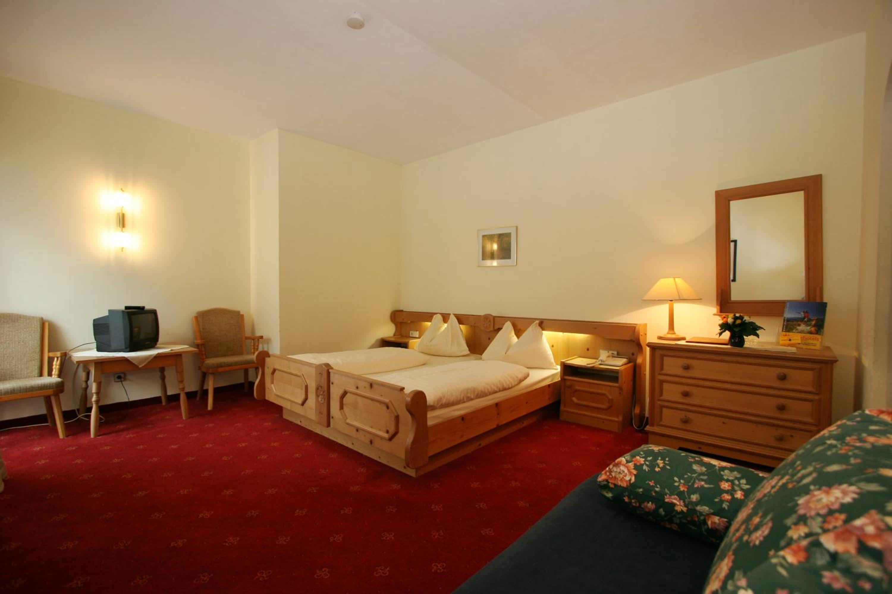 Double Room for Single Use