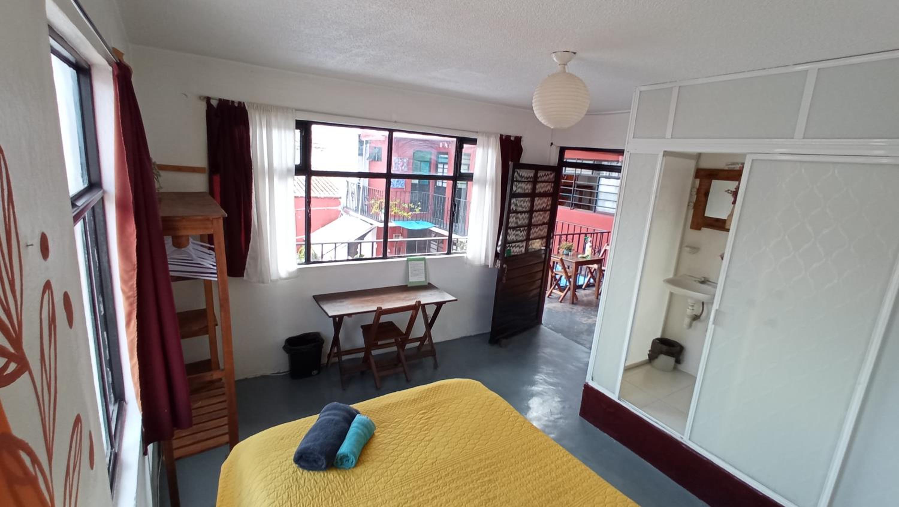 Standard Double Room - Photo 4