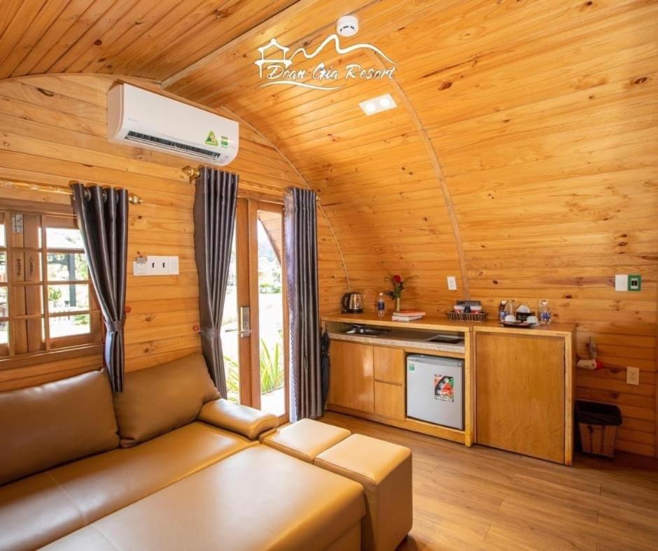 Superior Bungalow photo 1