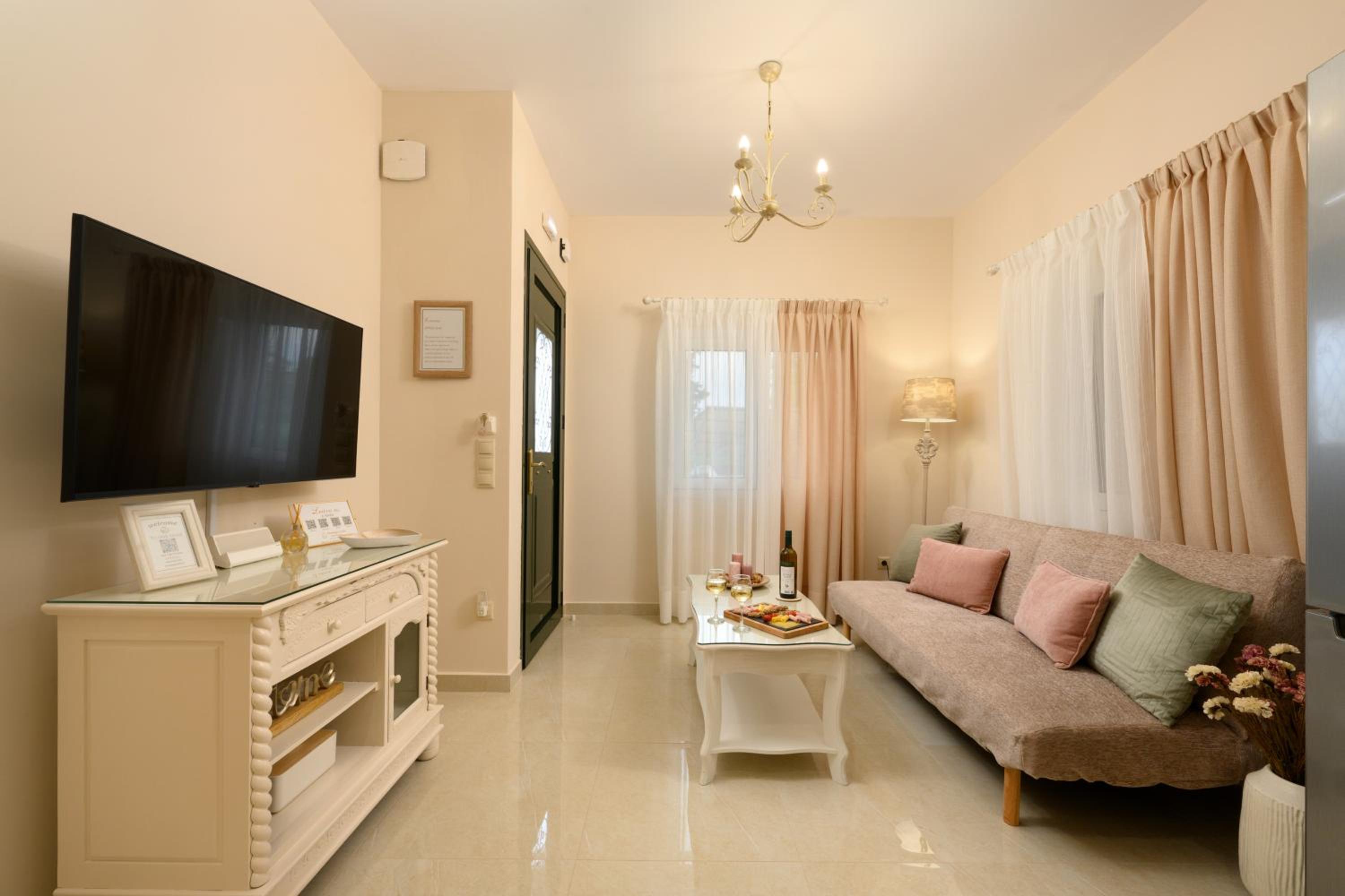 Apartment - Ground Floor - Photo 1