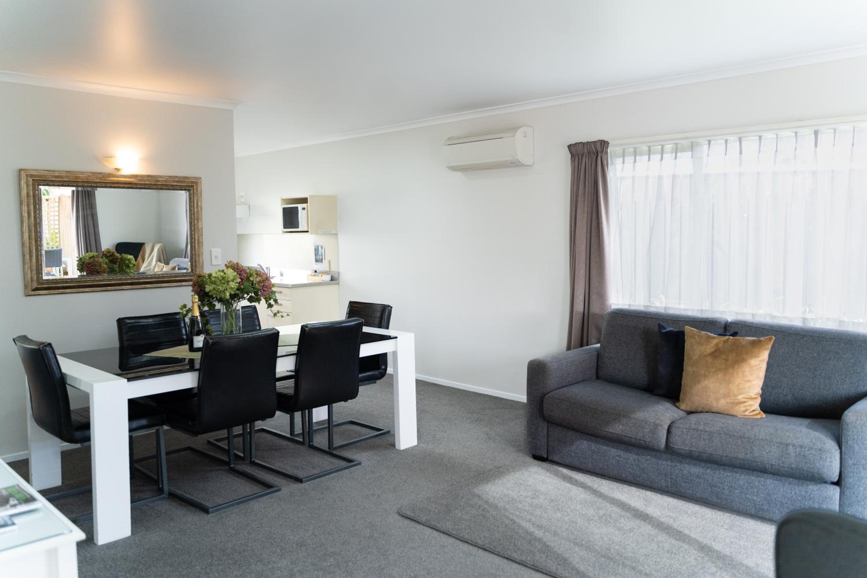  Two-Bedroom Family Apartment  photo 3