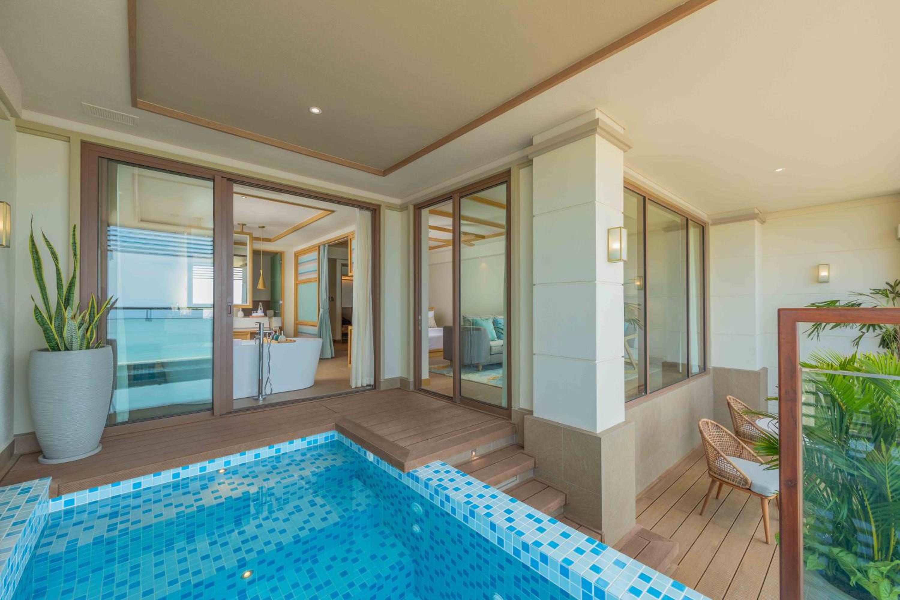 Golf View Plunge Pool King Suite - Spa Inclusive - Photo 4