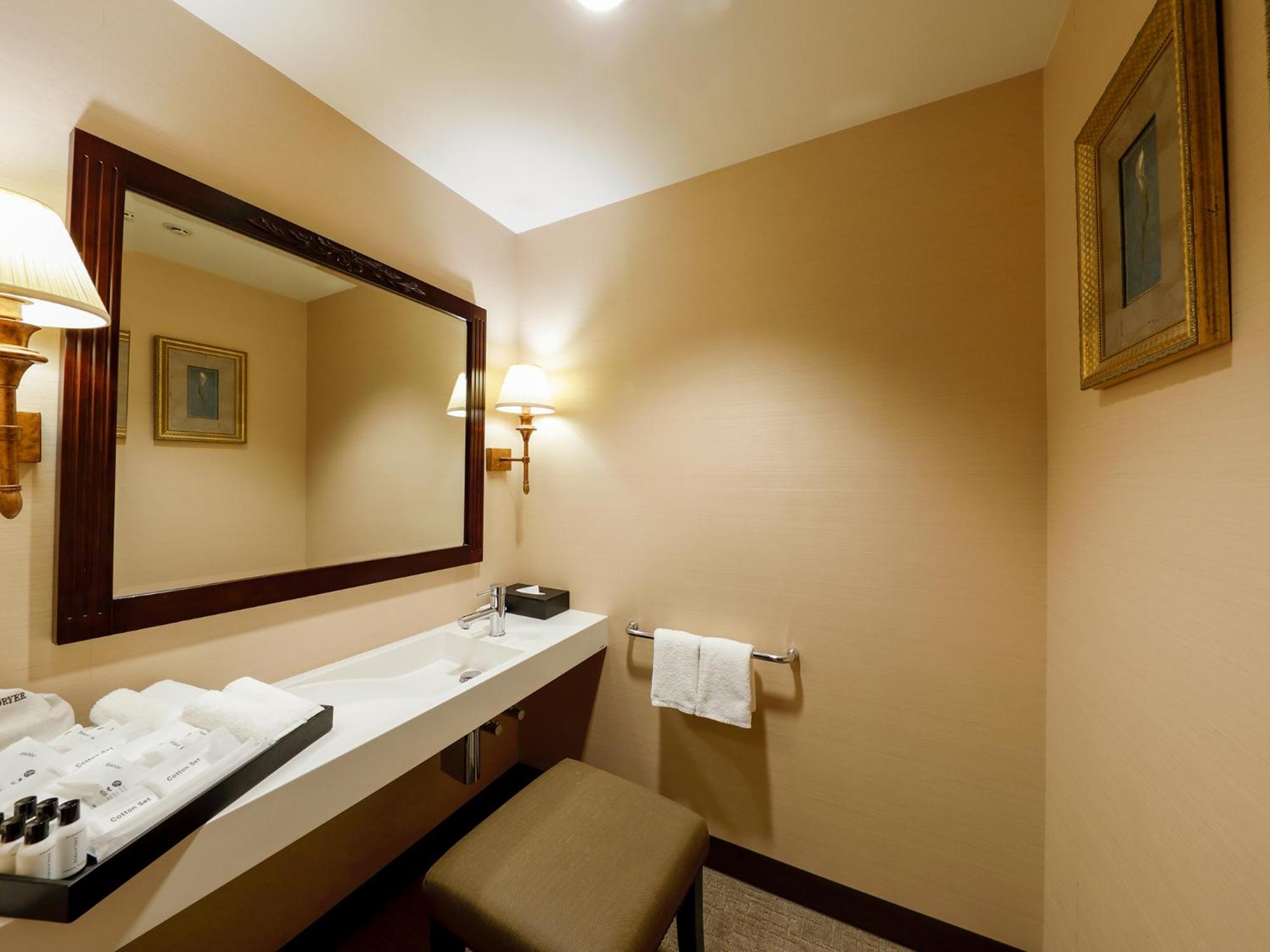 4 Beds Room - Non Smoking - Photo 3