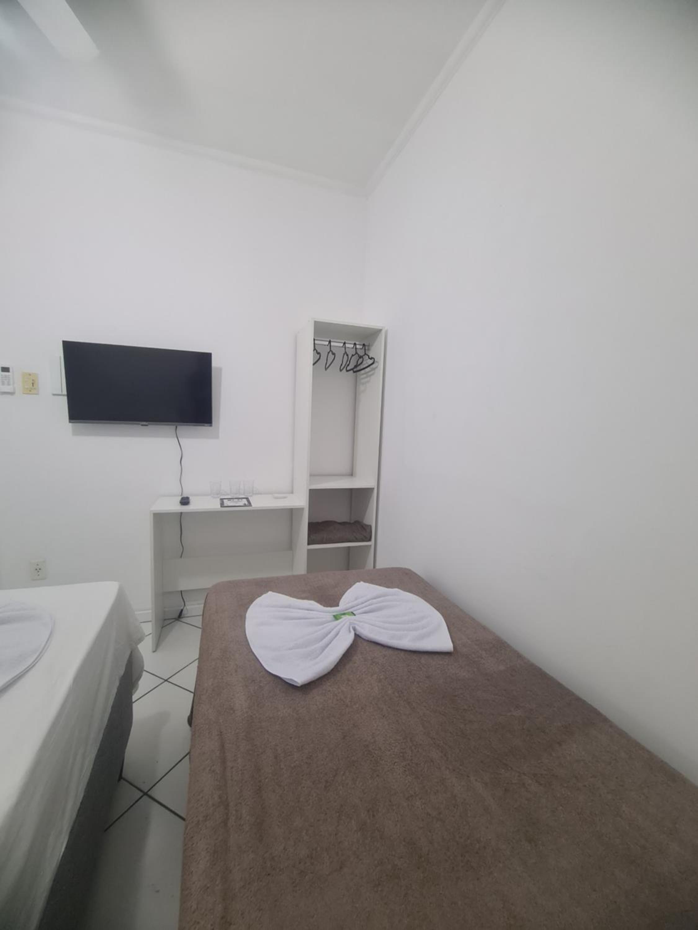 Economy Triple Room