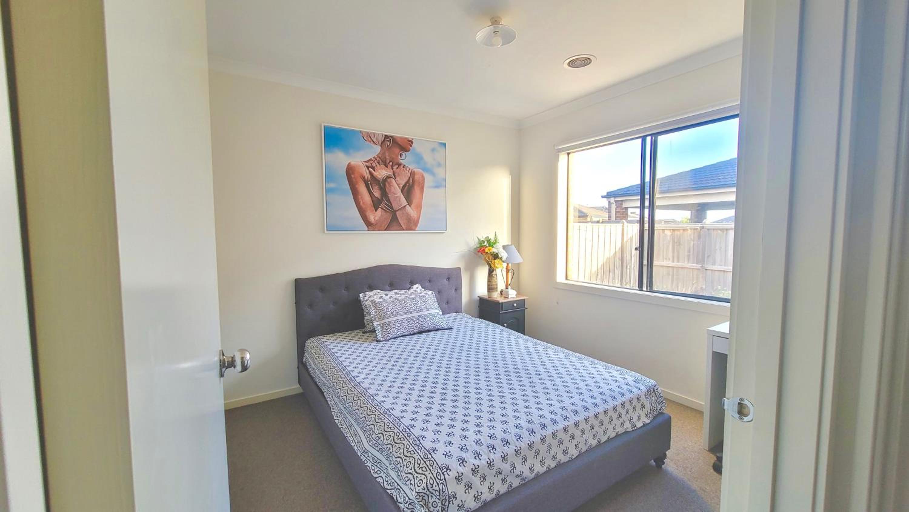 Budget Double Room photo 3