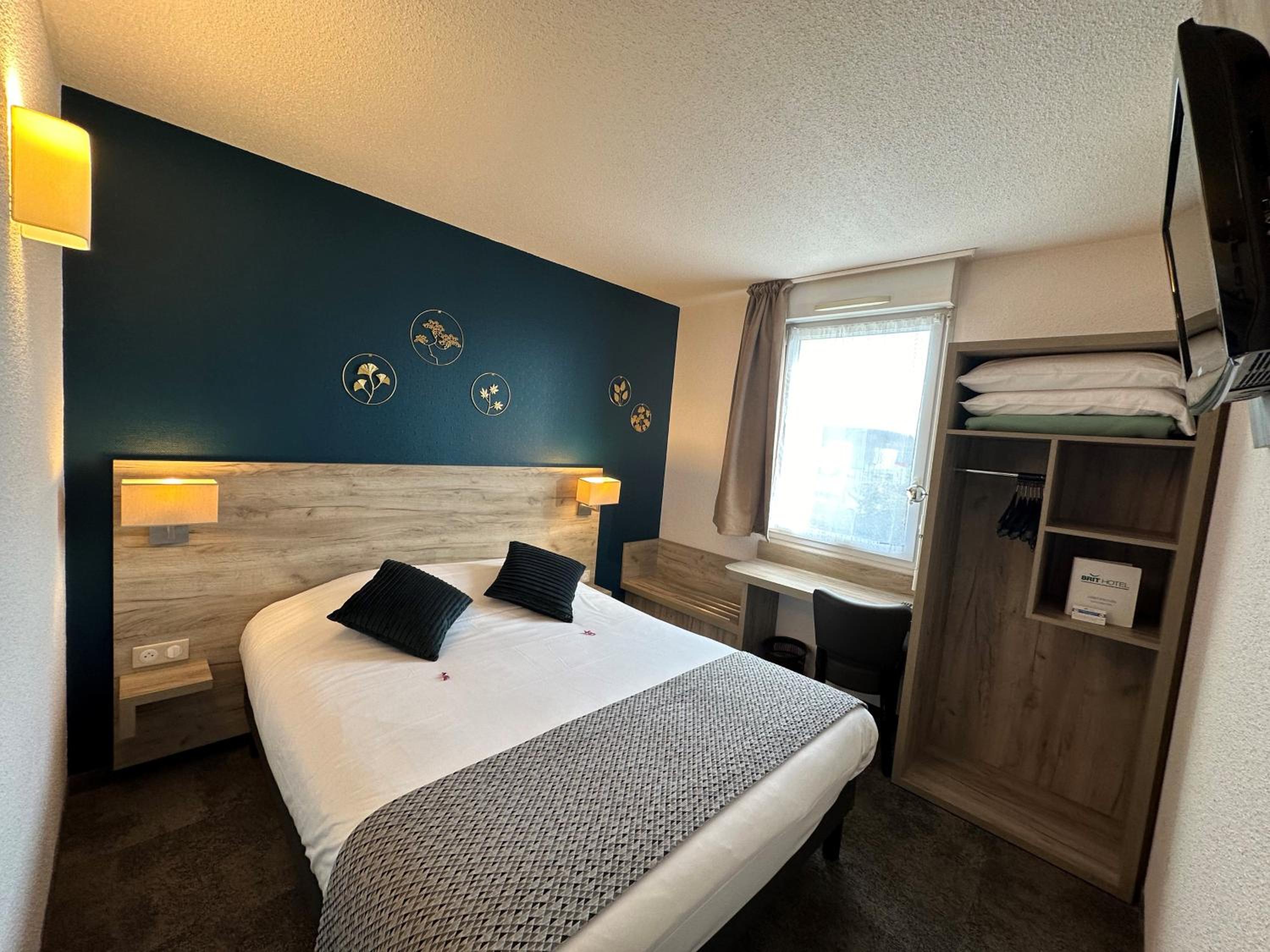 Double Room - Photo 3