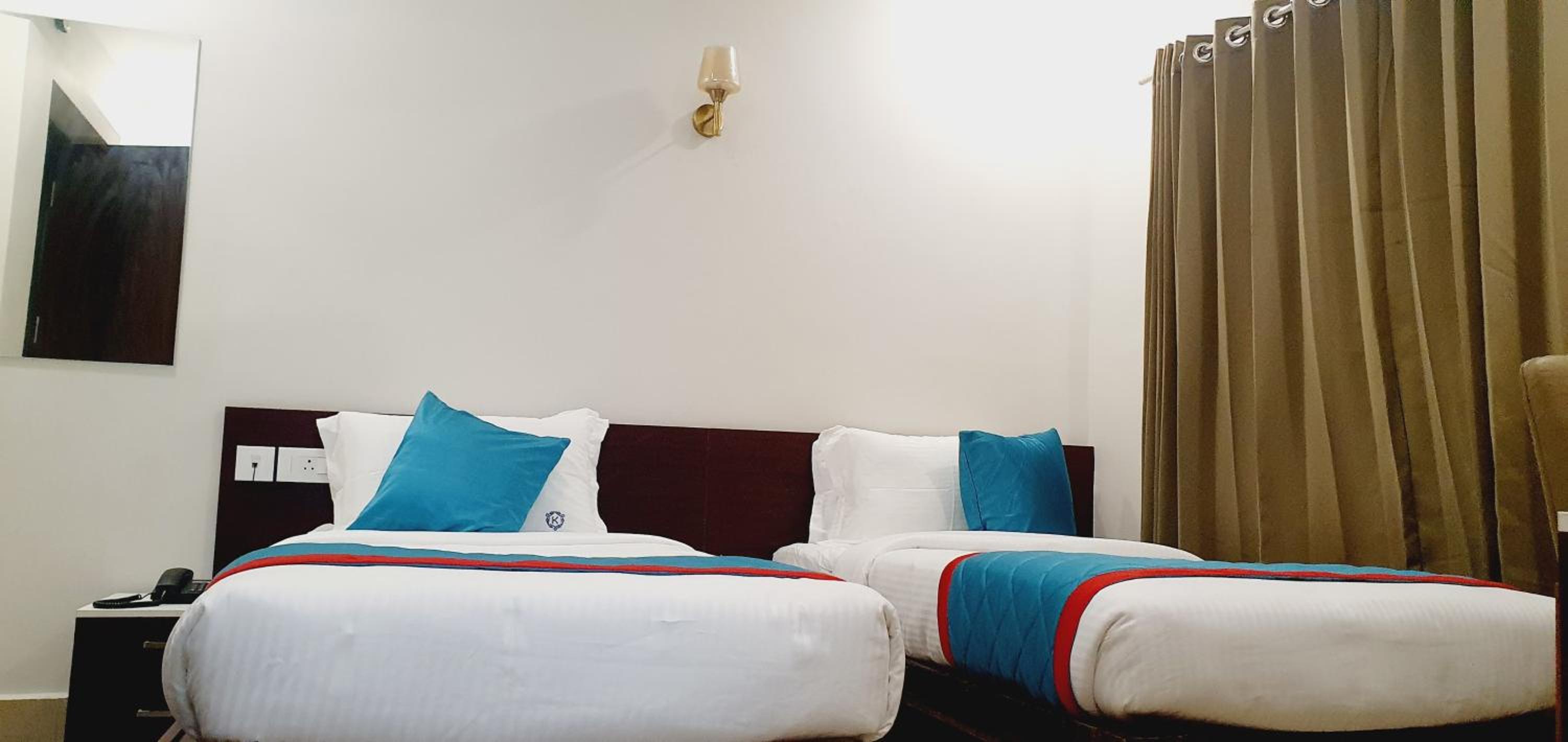 Deluxe Double or Twin Room photo 2