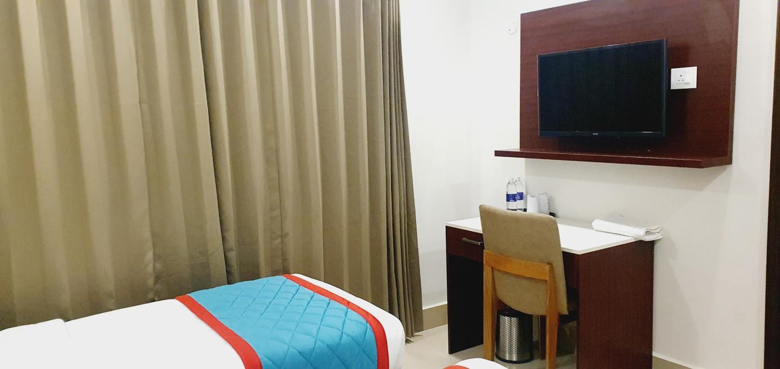 Deluxe Double or Twin Room photo 3