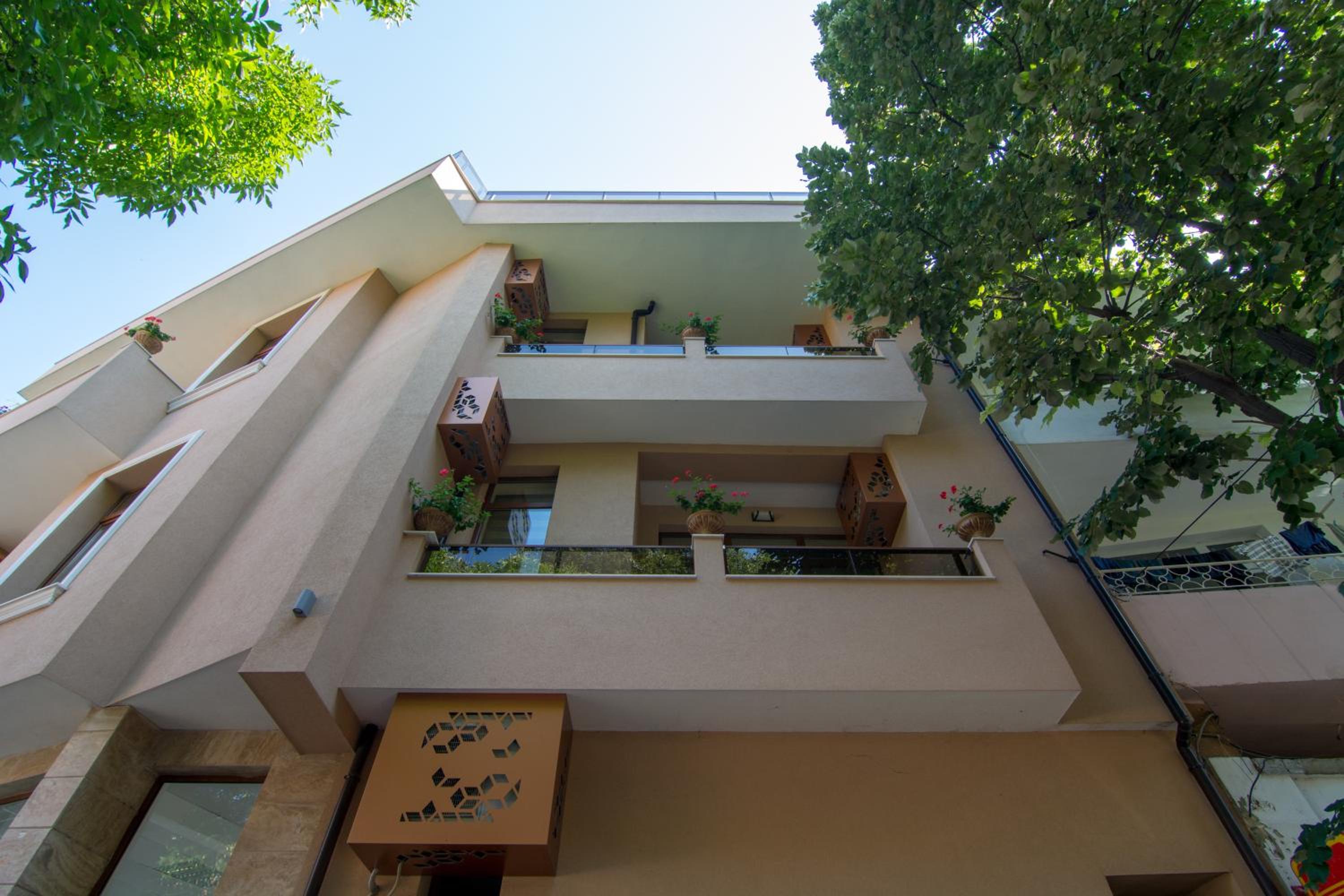 One-Bedroom Apartment with Balcony