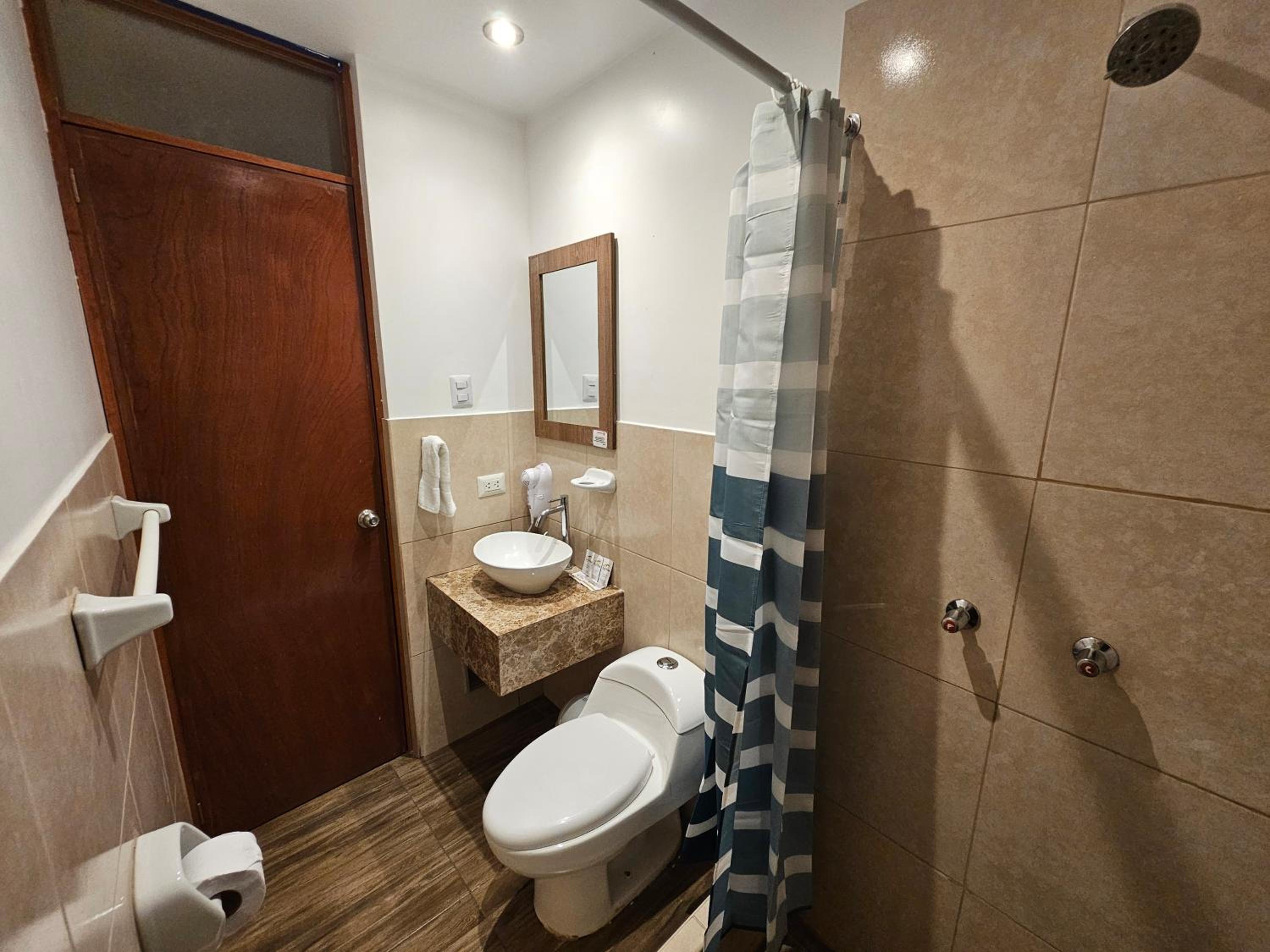 Double Room - Photo 2