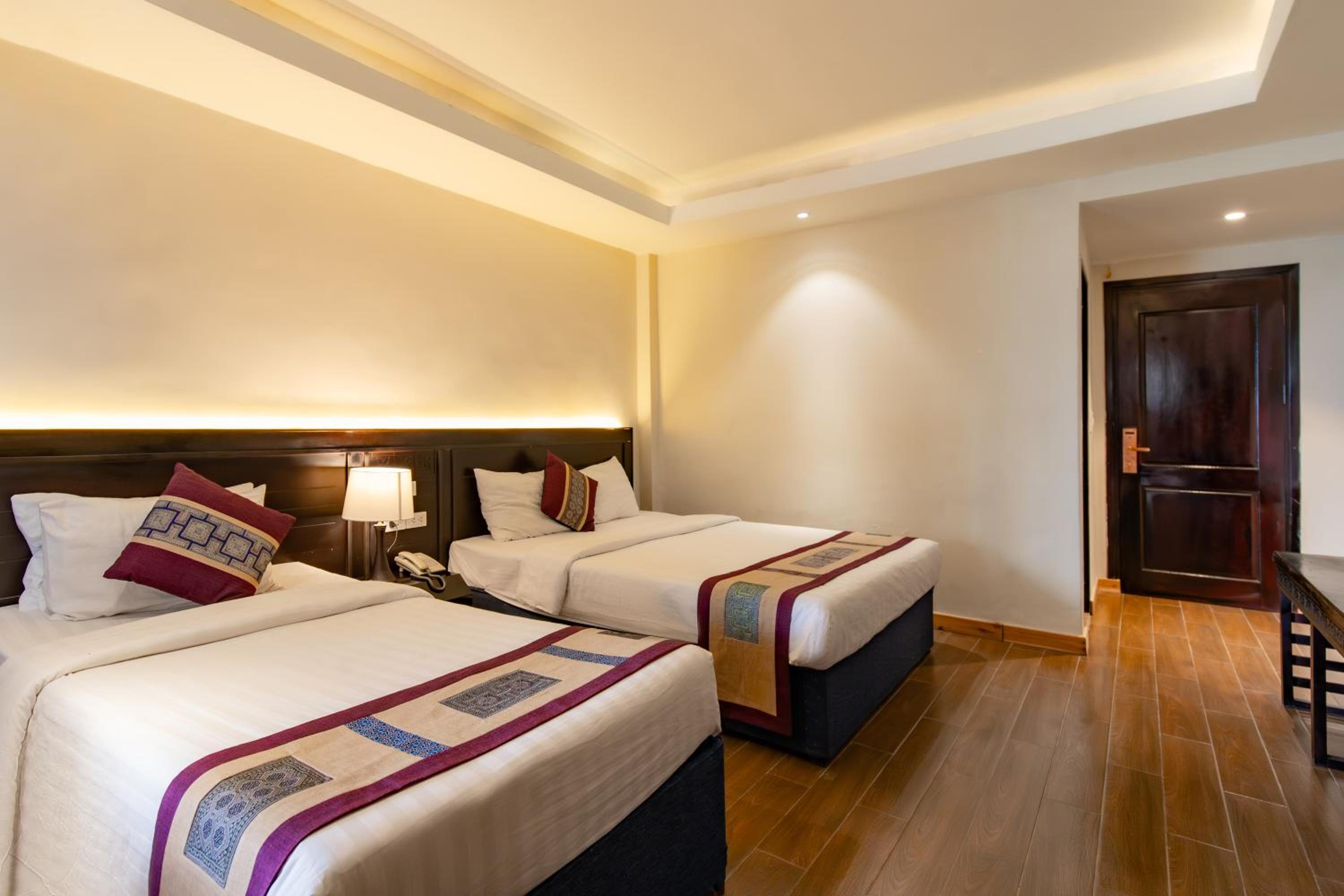 Deluxe Double or Twin Room with Balcony photo 3