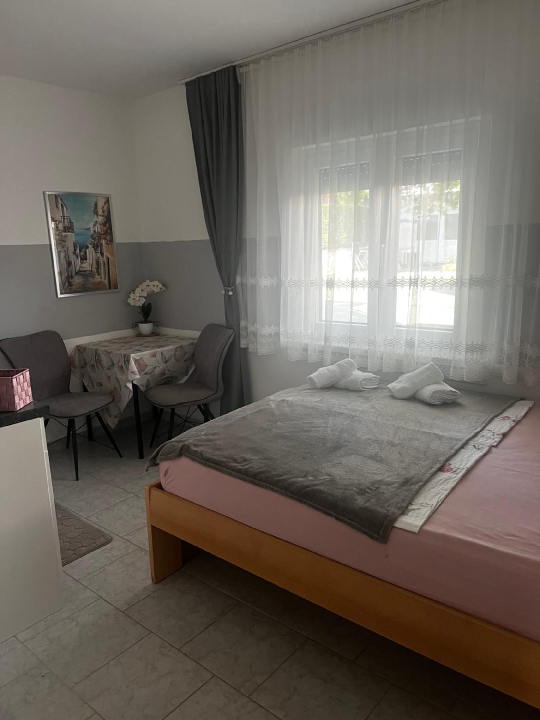 Apartment with Garden View - Photo 2