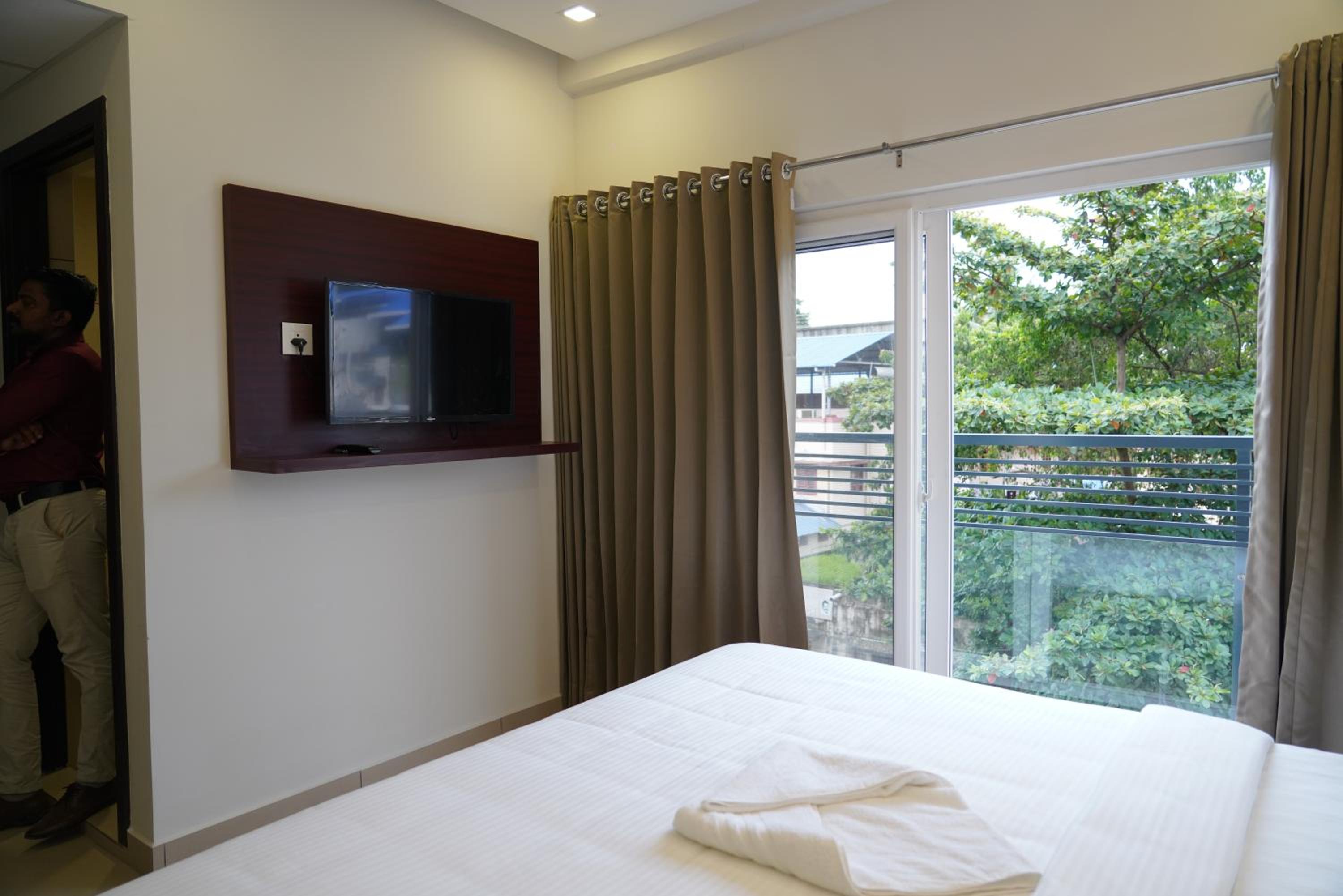 King Room with Balcony photo 2