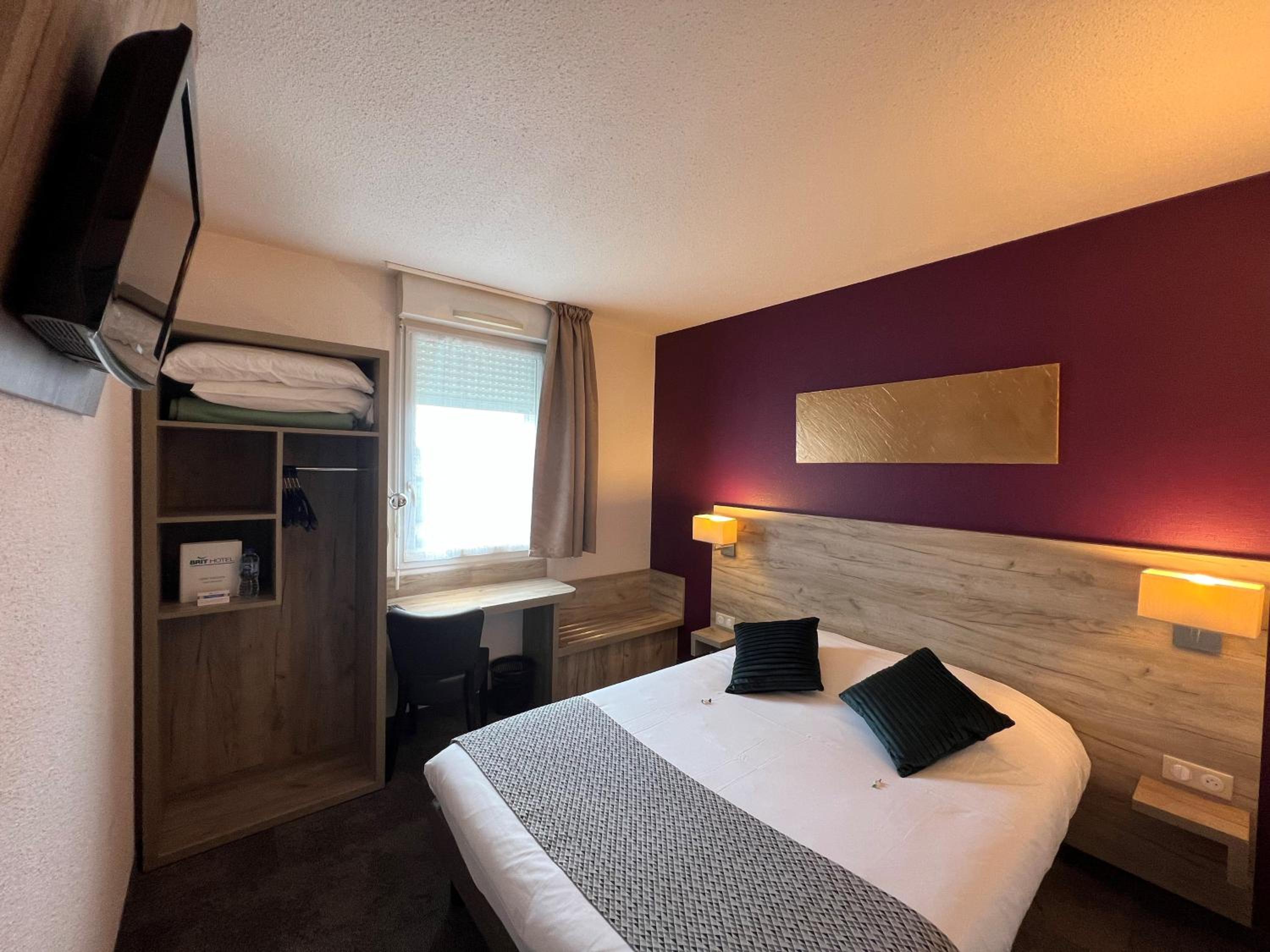 Double Room - Photo 2