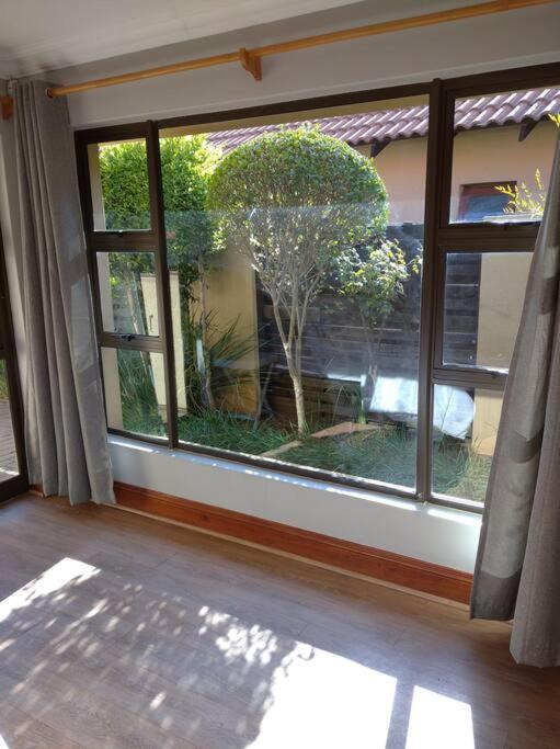 Three-Bedroom Villa photo 3