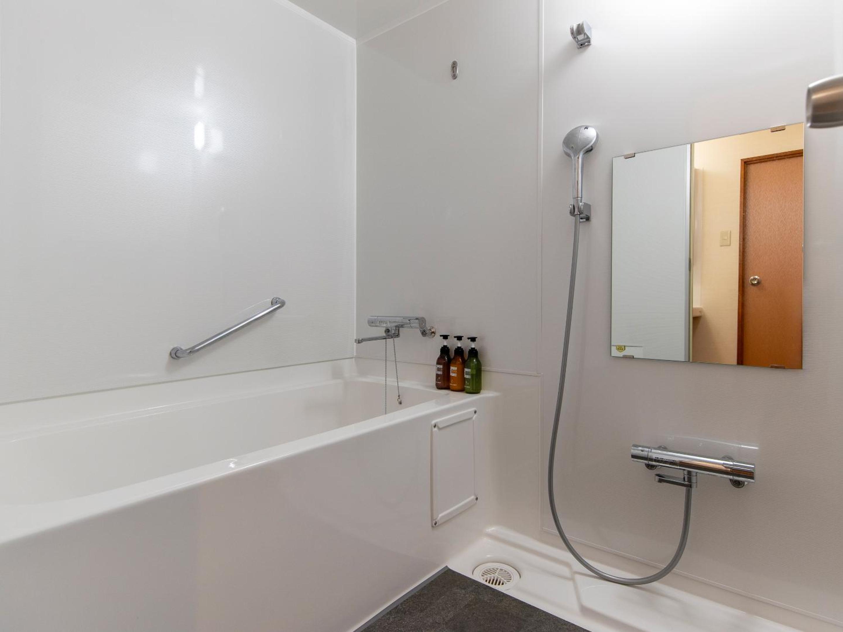 Junior Suite with Garden View thumbnail 5