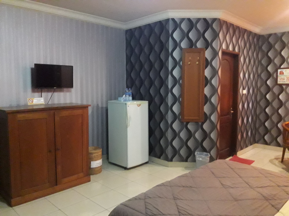 Deluxe Room - Photo 2