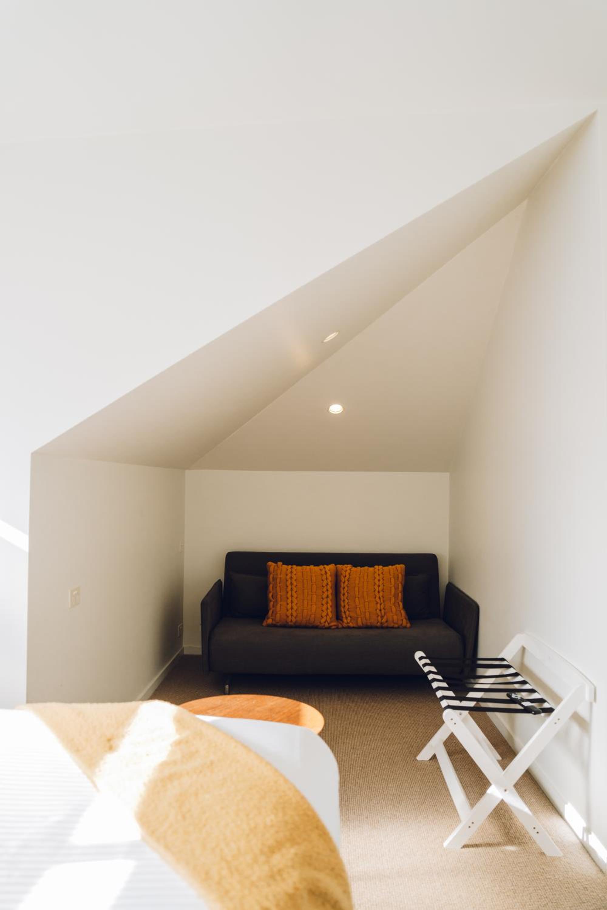 Luxury Two Bedroom Penthouse thumbnail 5